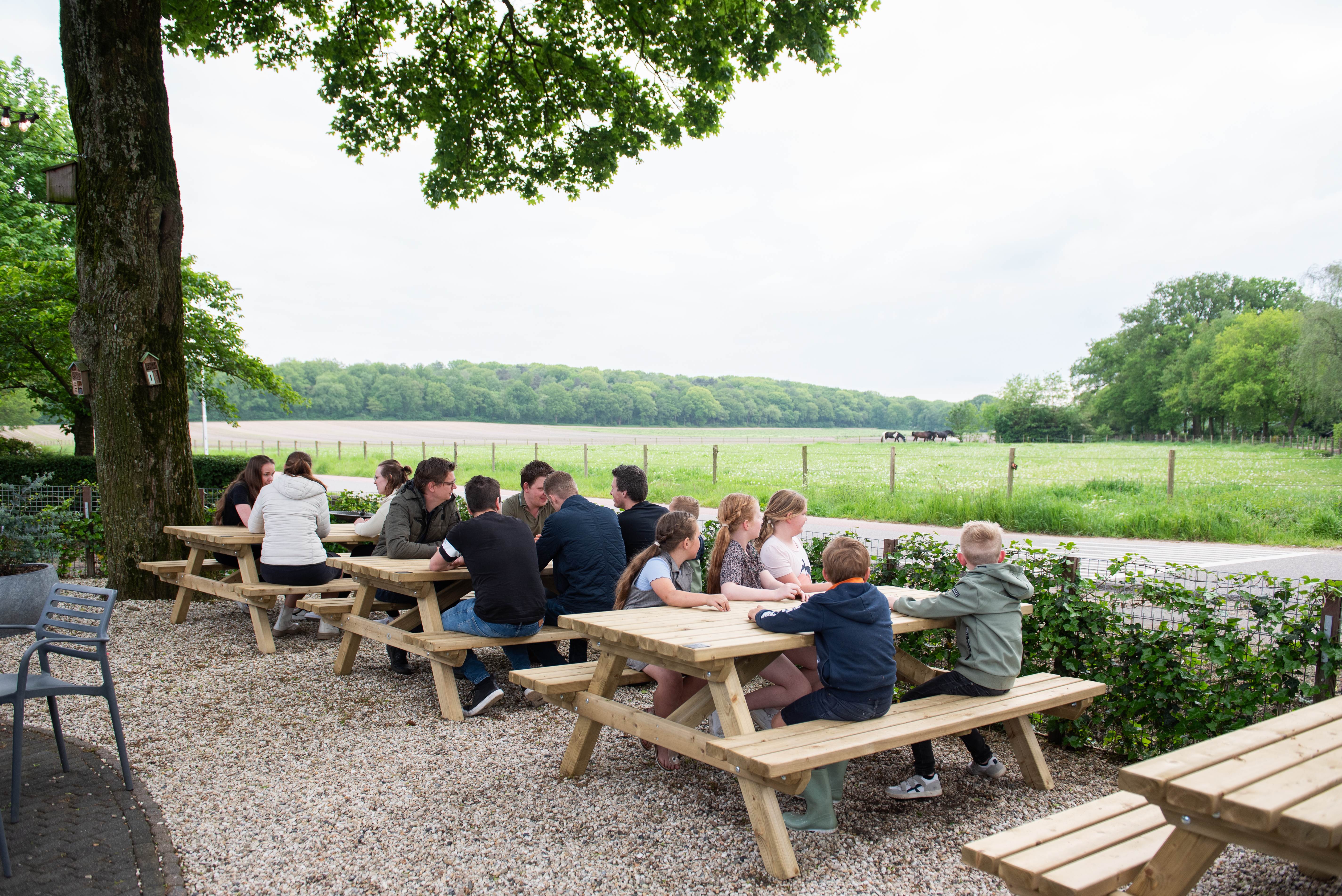 Met uitzicht bij Eethuis 't Hek