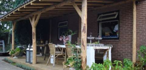 Teuni's Theetuin overkapping