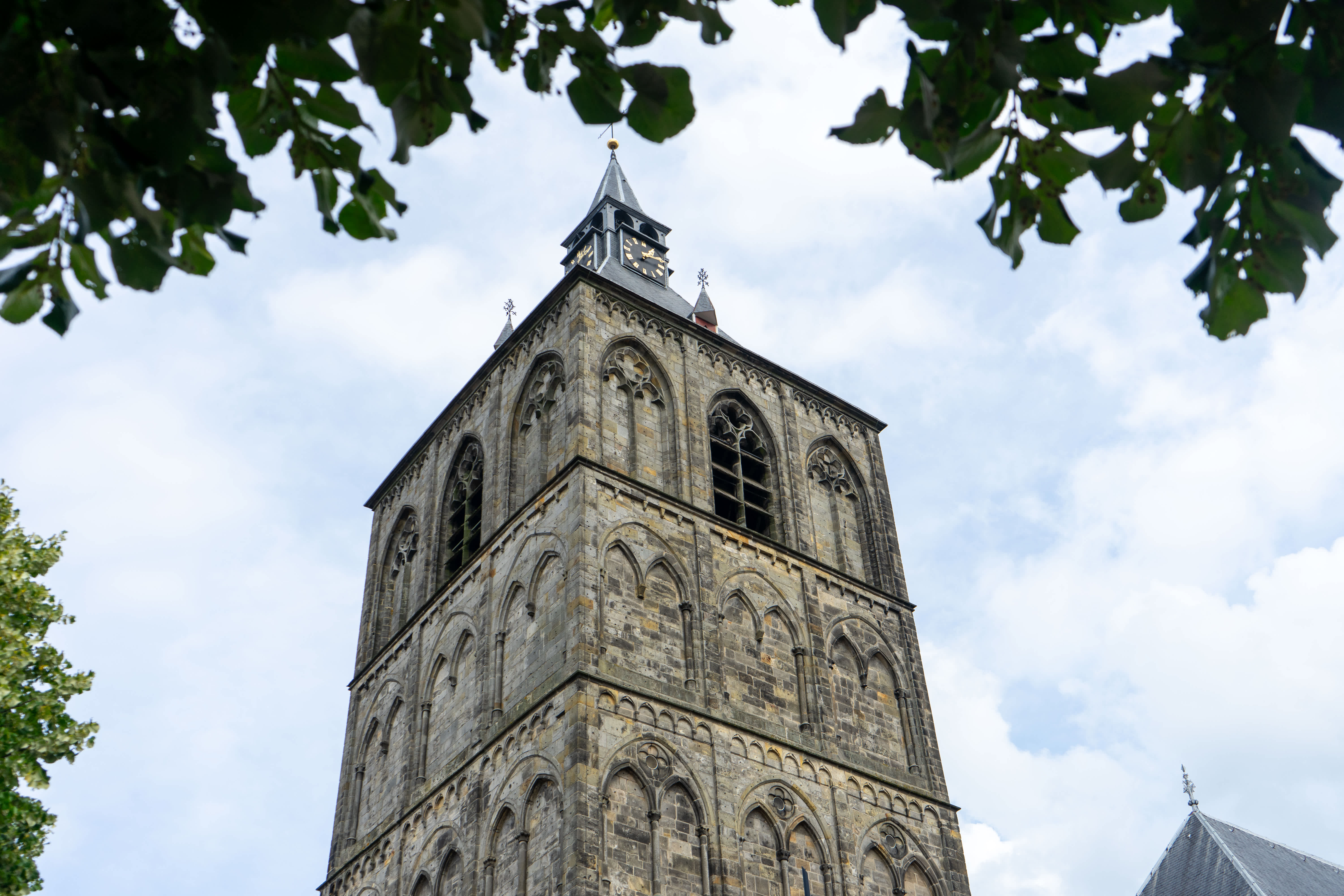 Sint Plechelmusbasiliek toren