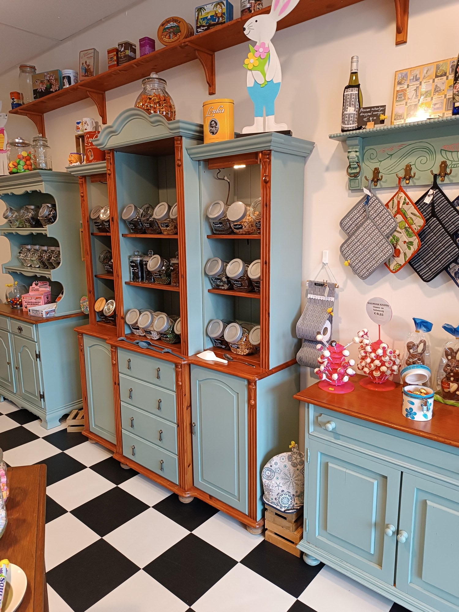 Potten met snoep bij De Snoeperij