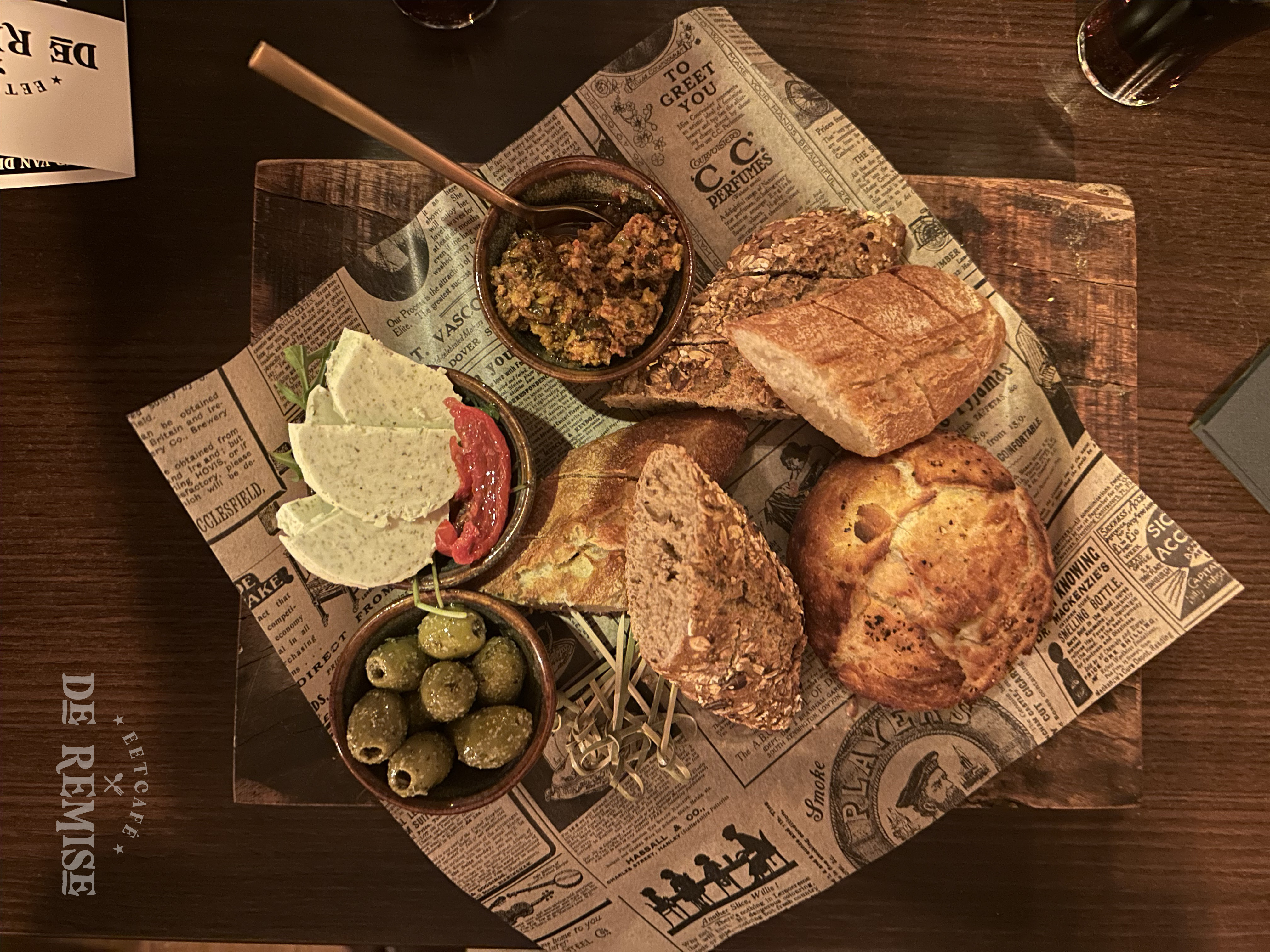 Eetcafé De Remise Borrelplank