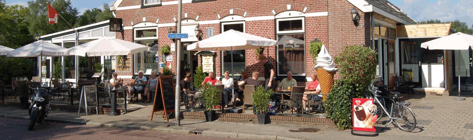 Het terras van Café Restaurant Gerrie