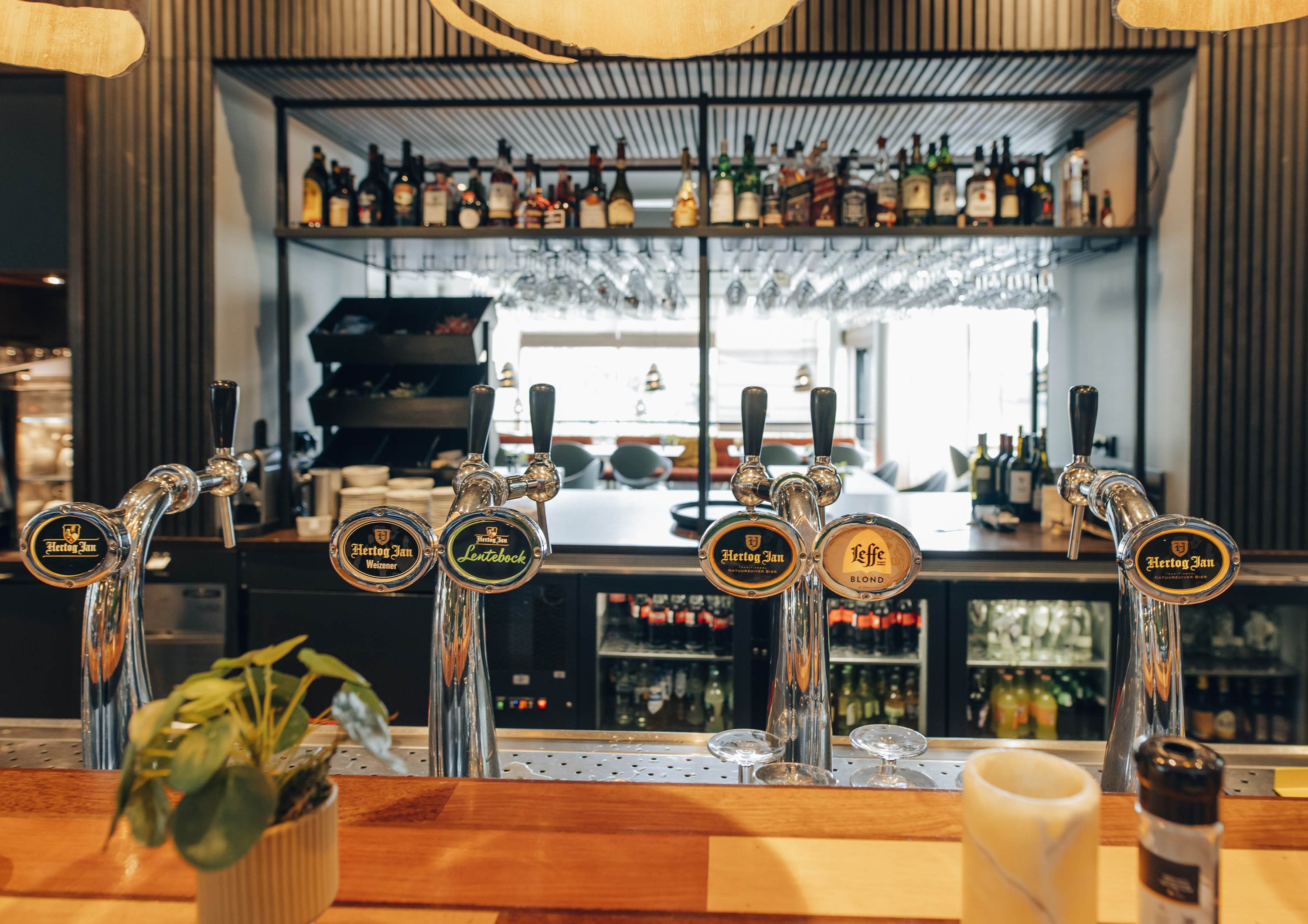 Restaurant-Brasserie Vlonders Mitland gezellige bar