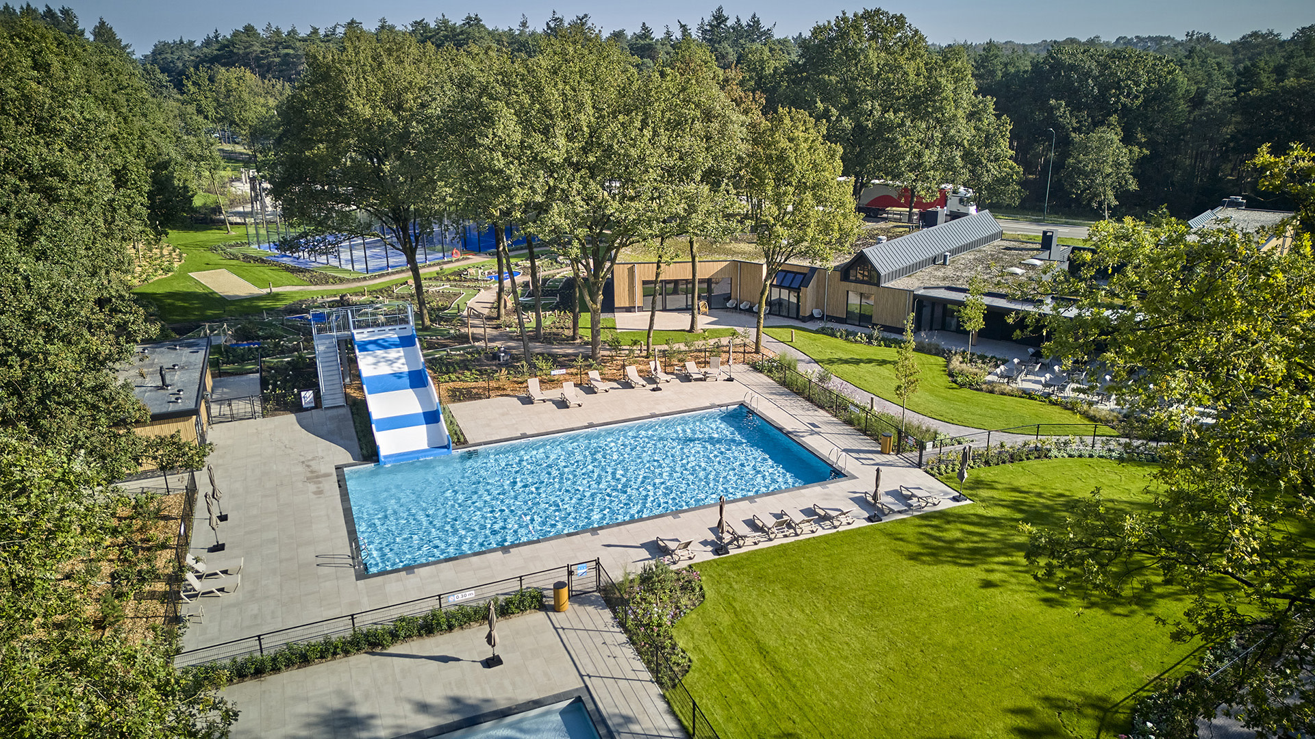 Buitenzwembad TopParken | Resort De Brabantse Kempen