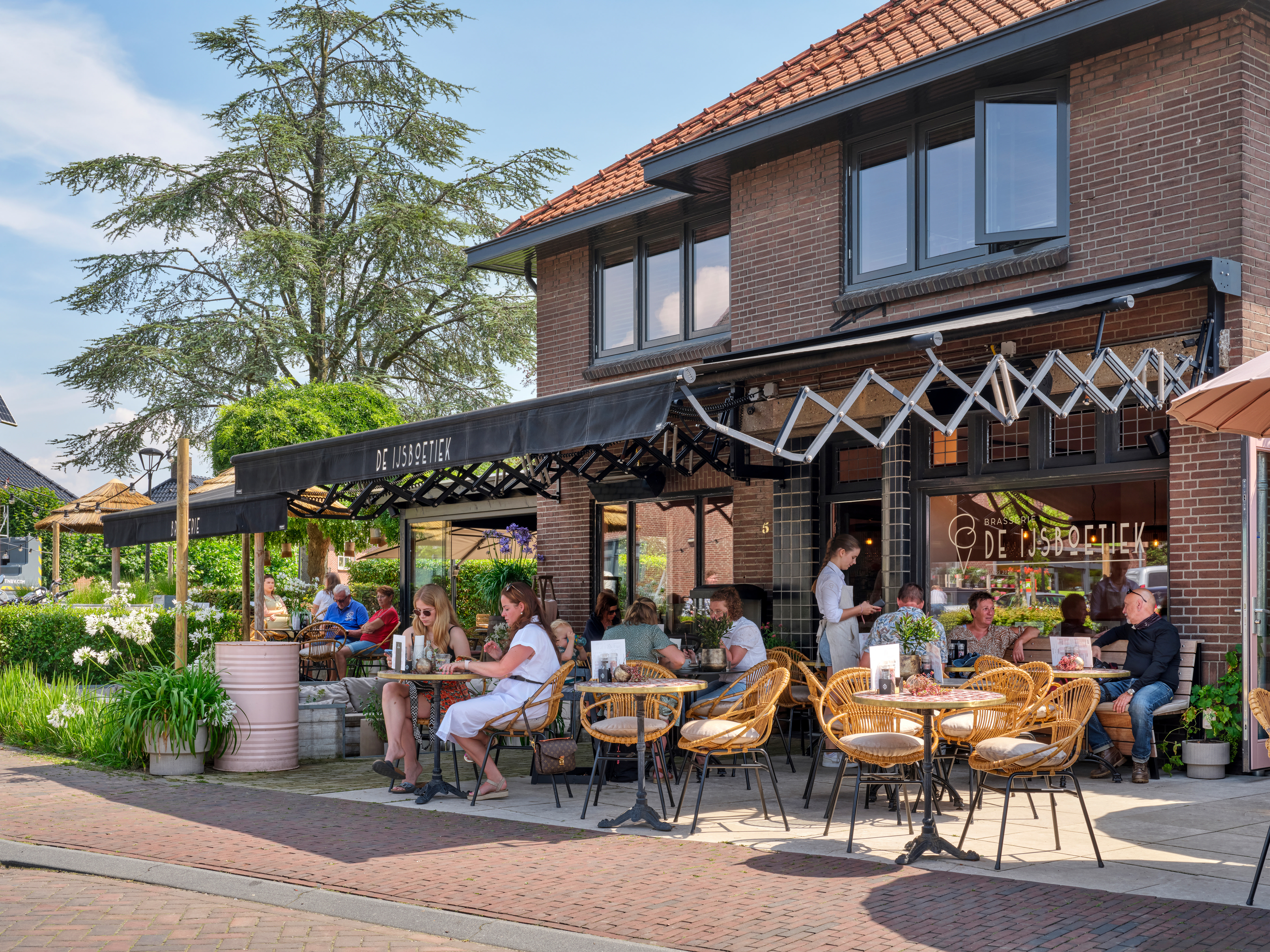 Brasserie De IJsboetiek in Kesteren