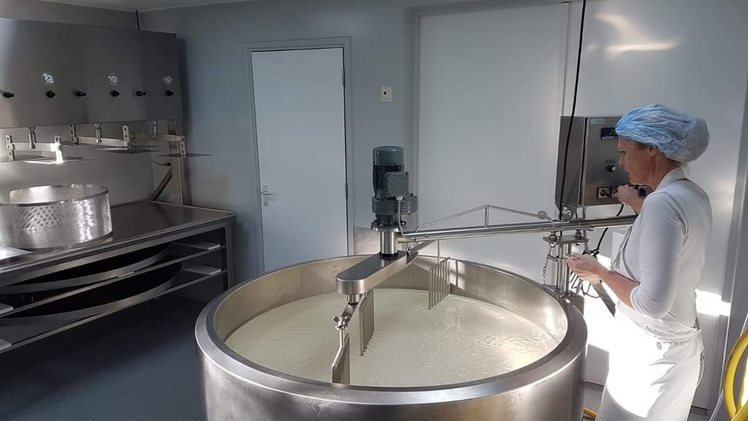 Ambachtelijke Kaasmakerij De Marel Esch