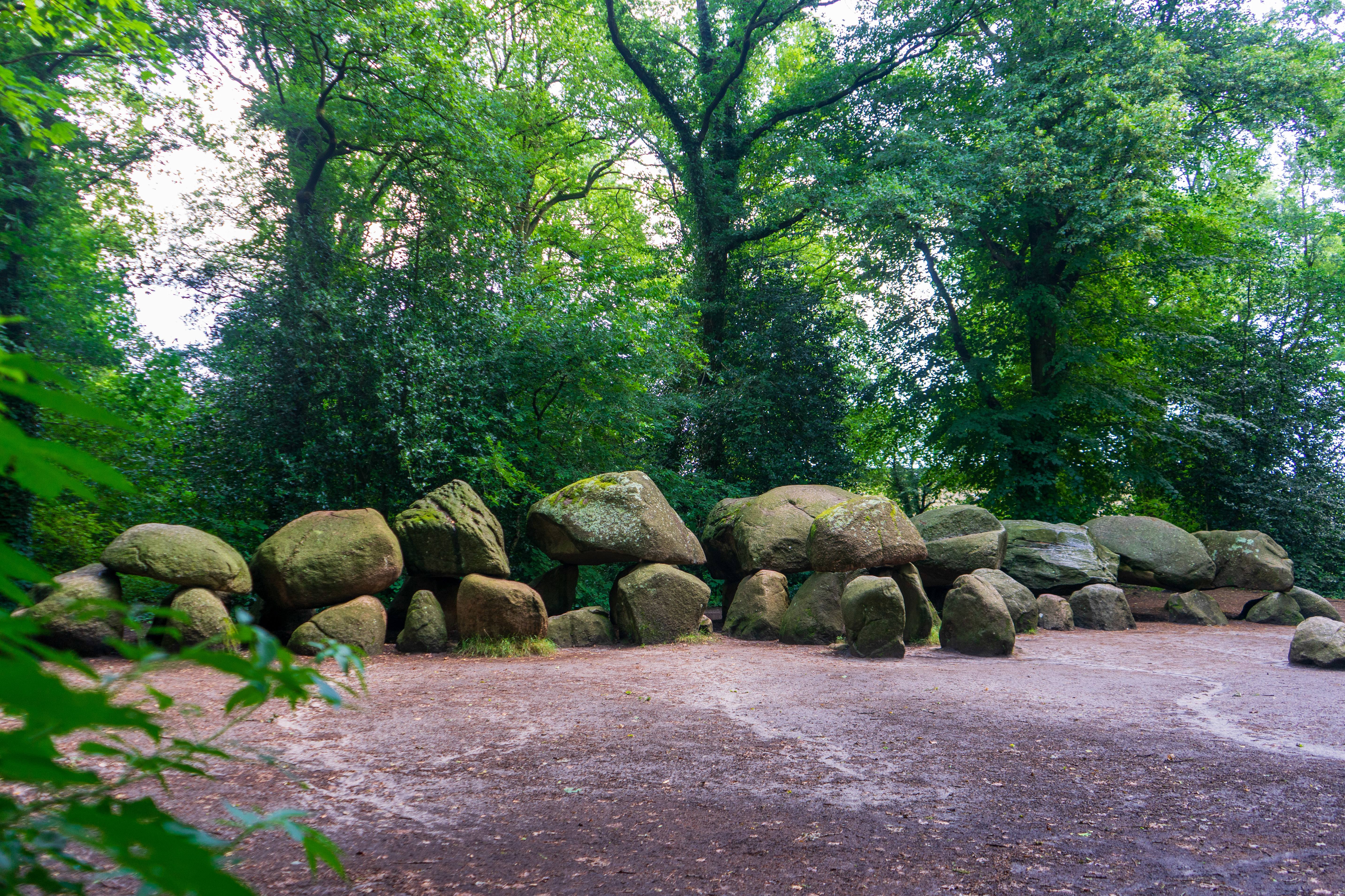 Hunebed D27 Het grootste hunebed