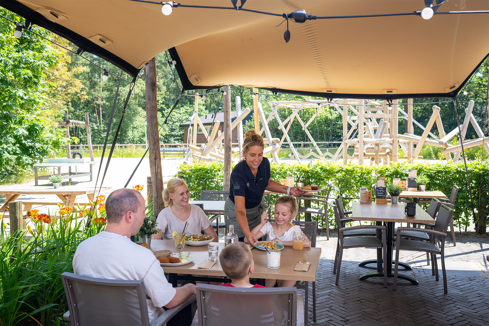 Terras bij Landal Twenhaarsveld