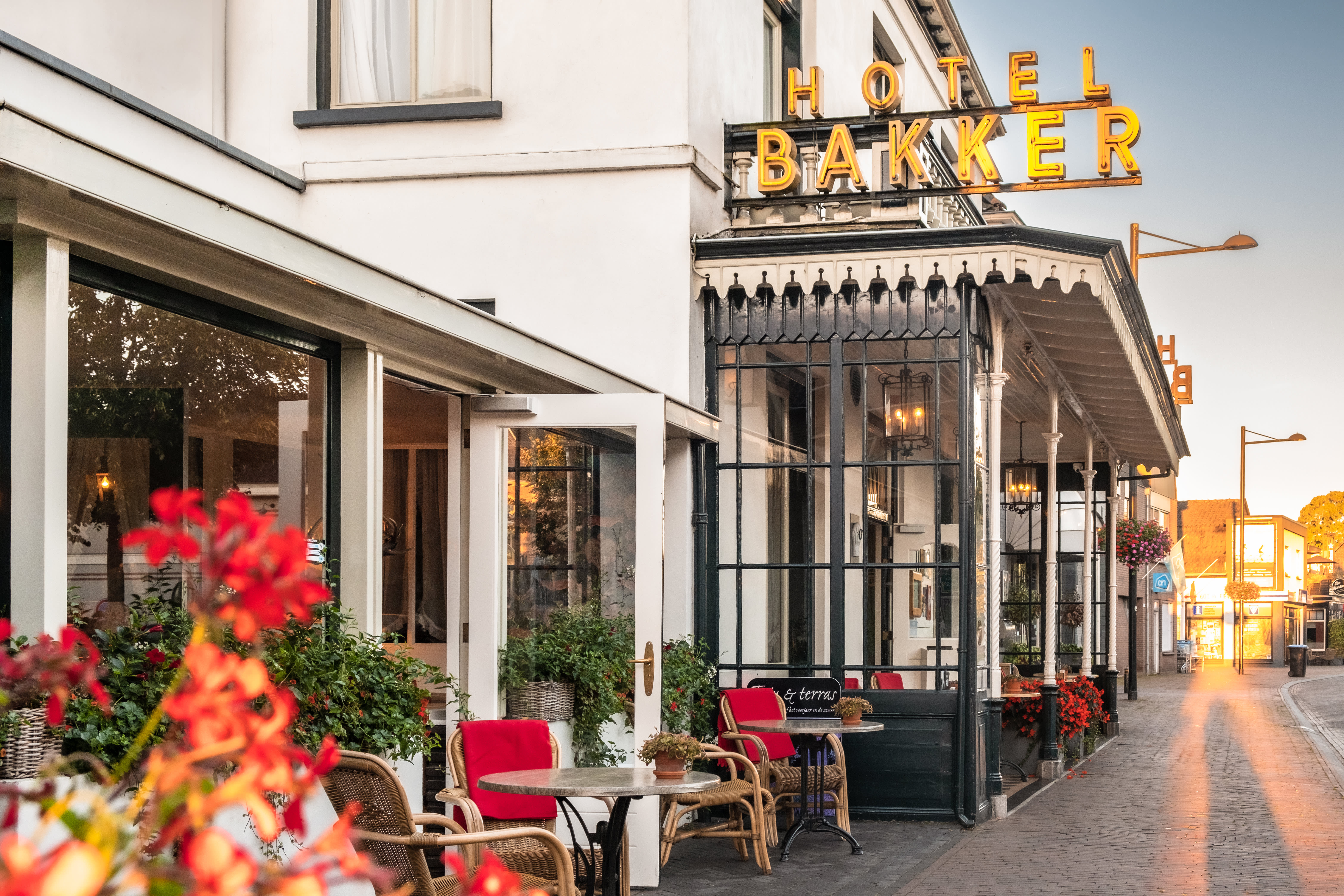 Het mooie pand van Hotel Restaurant Bakker