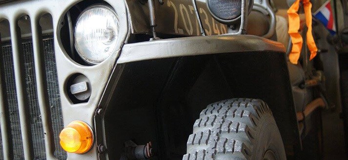 Vele oude voertuigen