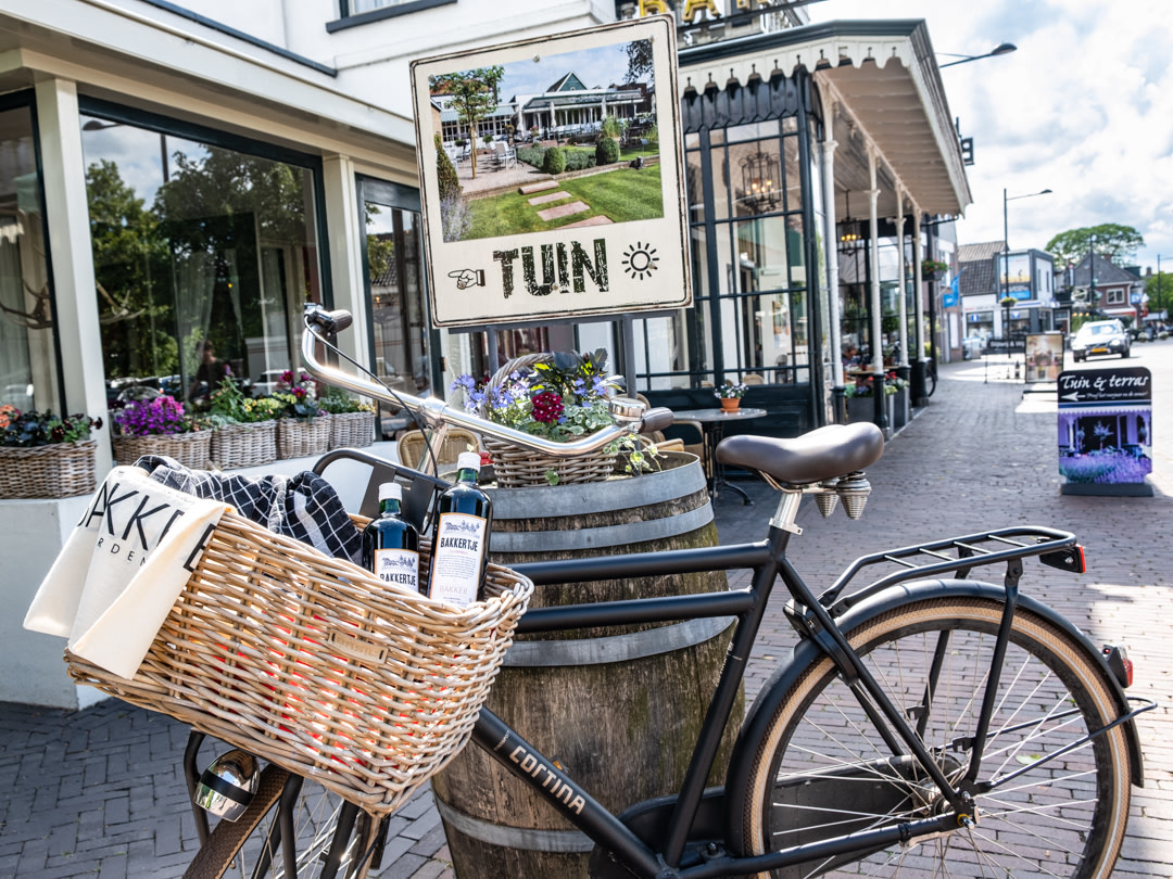 Fietsvriendelijke stoplocatie bij Hotel Restaurant Bakker