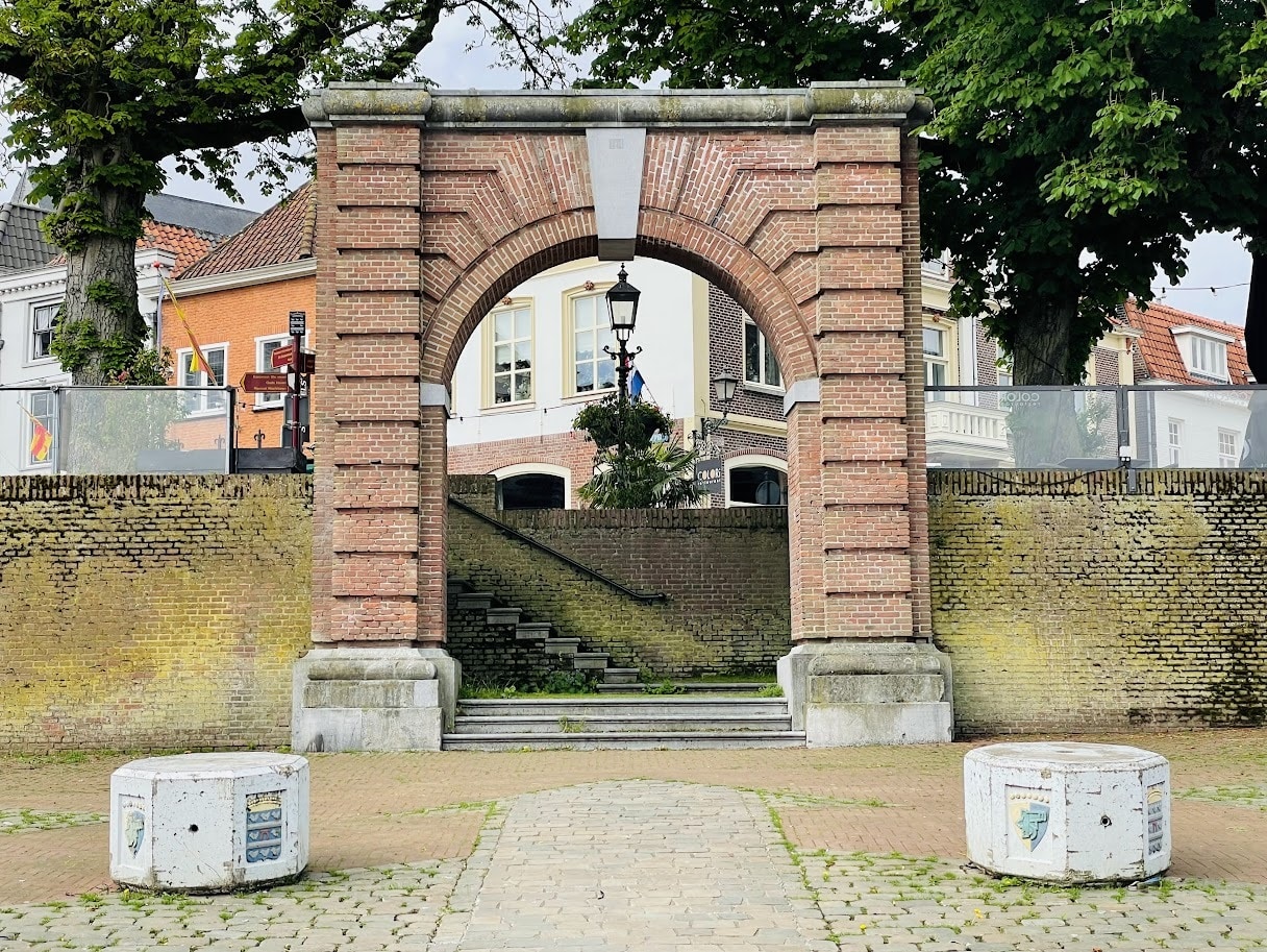 De Maaspoort in Grave