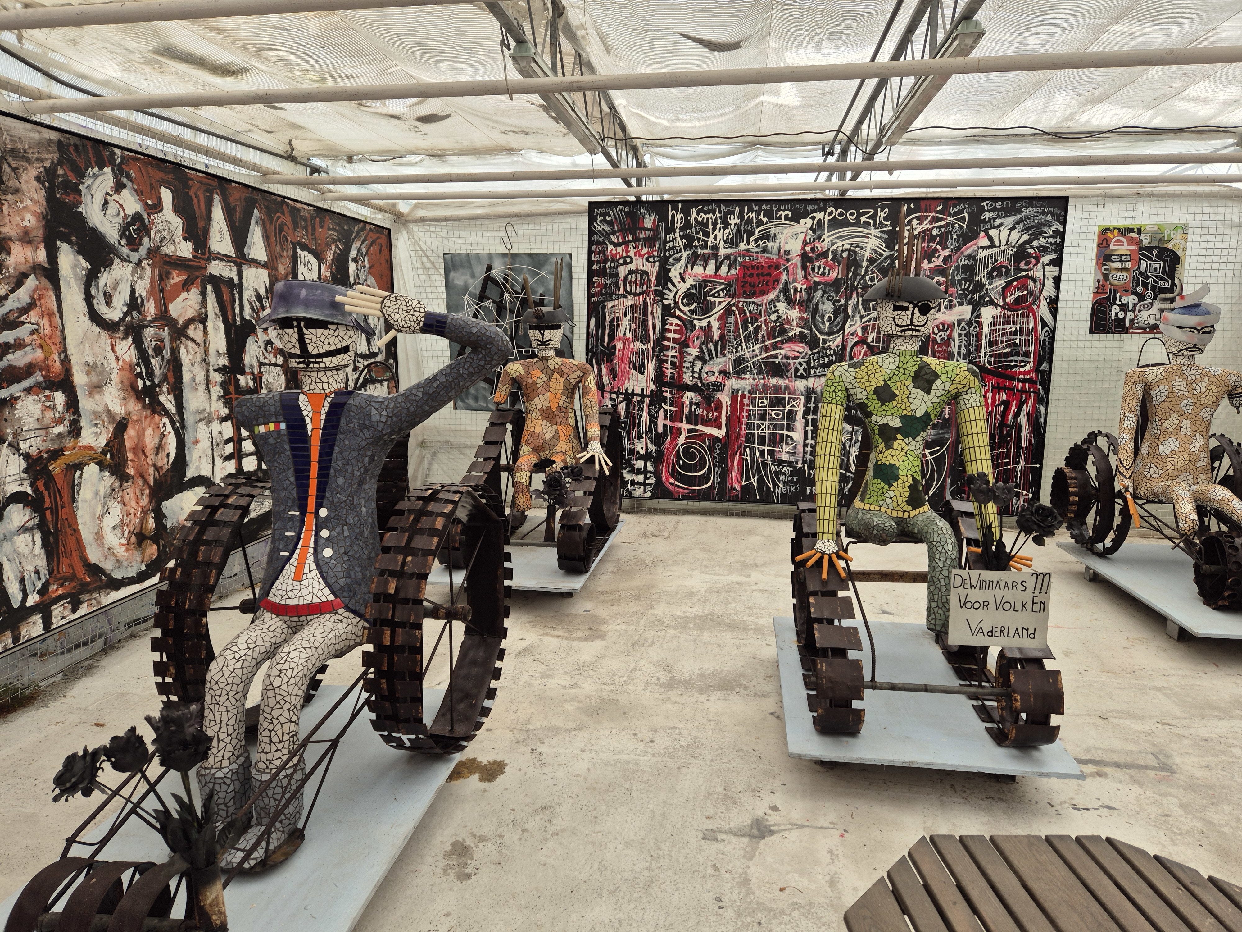 Schilderijen en sculpturen in de Beeldenkas