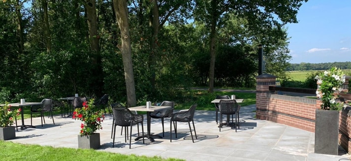 Kom genieten op het terras