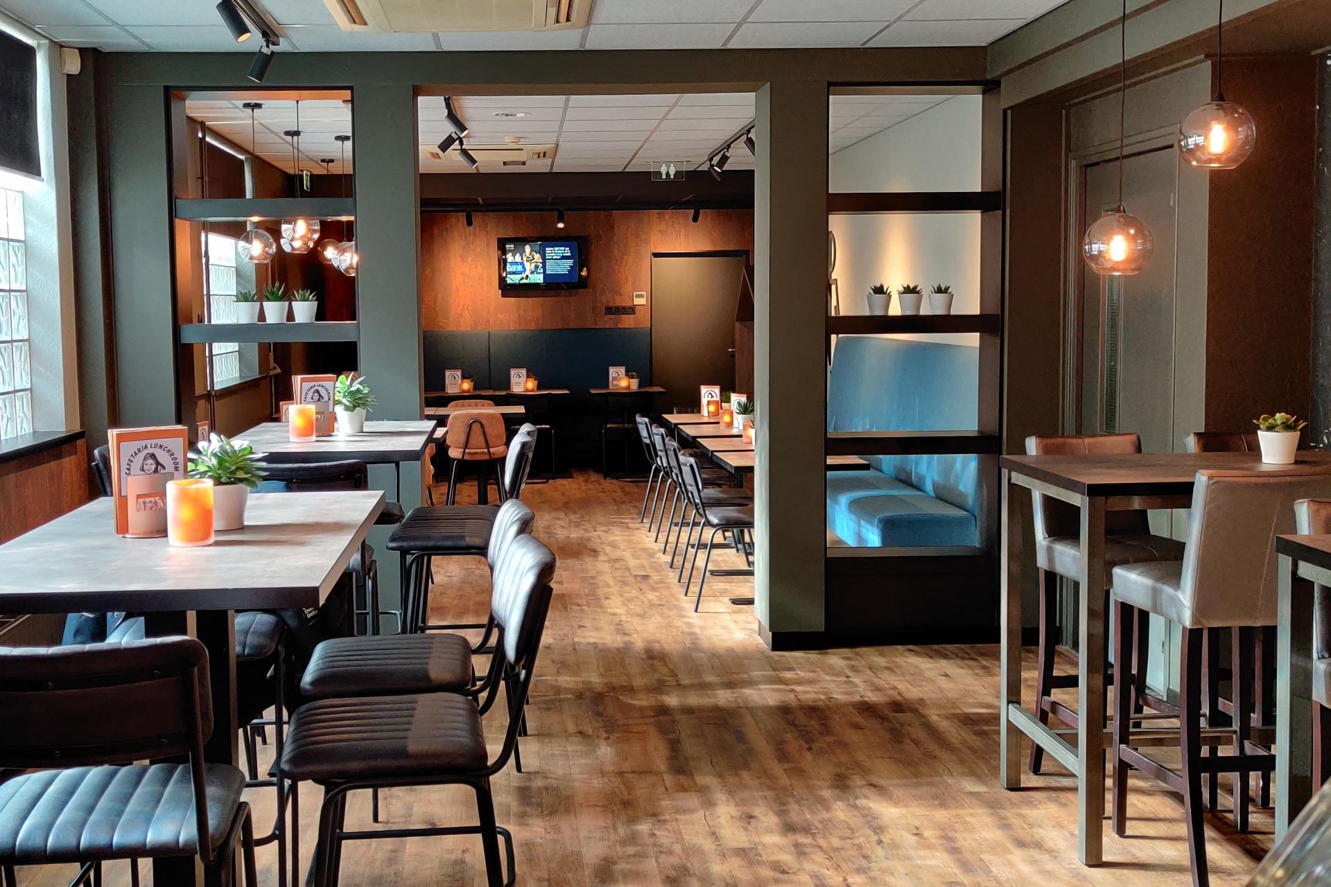 Gemoedelijk zitten bij Emmy in Slagharen