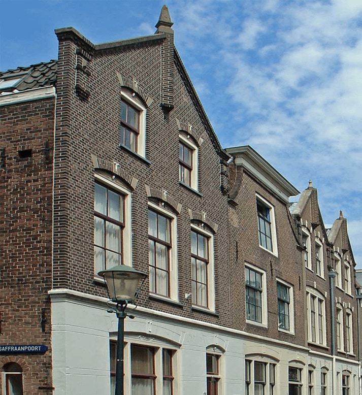 Gevels van de Goudse Plateelfabrieken