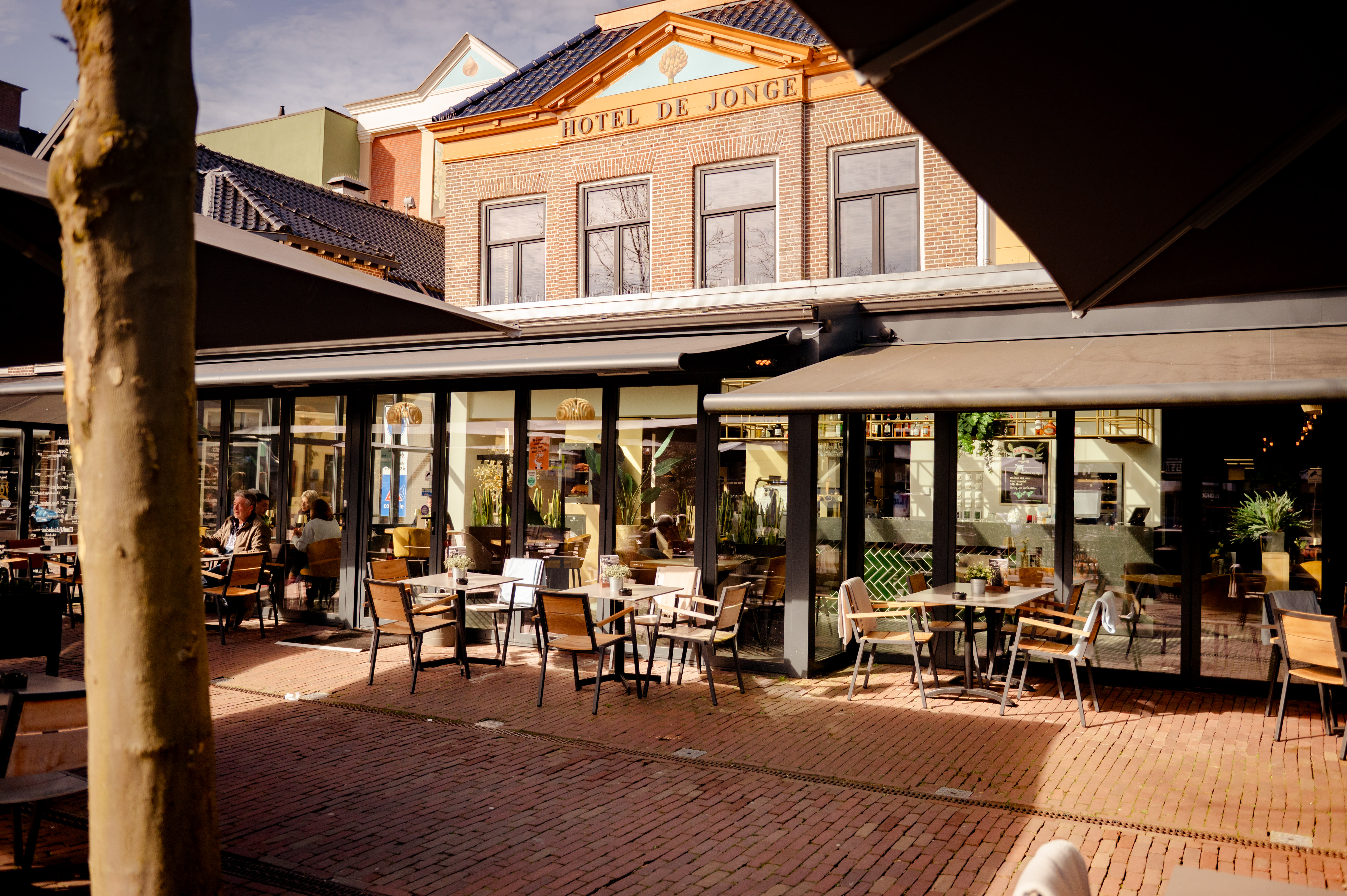 Aanzicht City hotel De Jonge