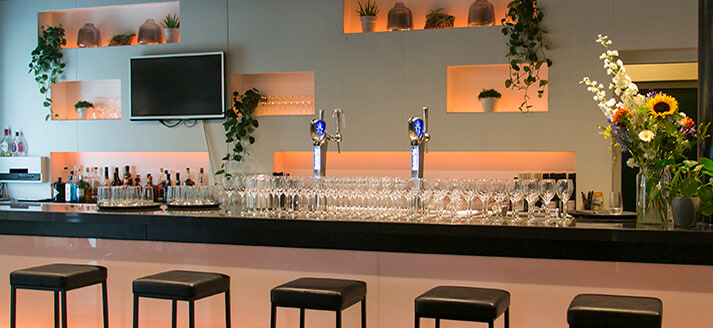 Het bargedeelte van het restaurant