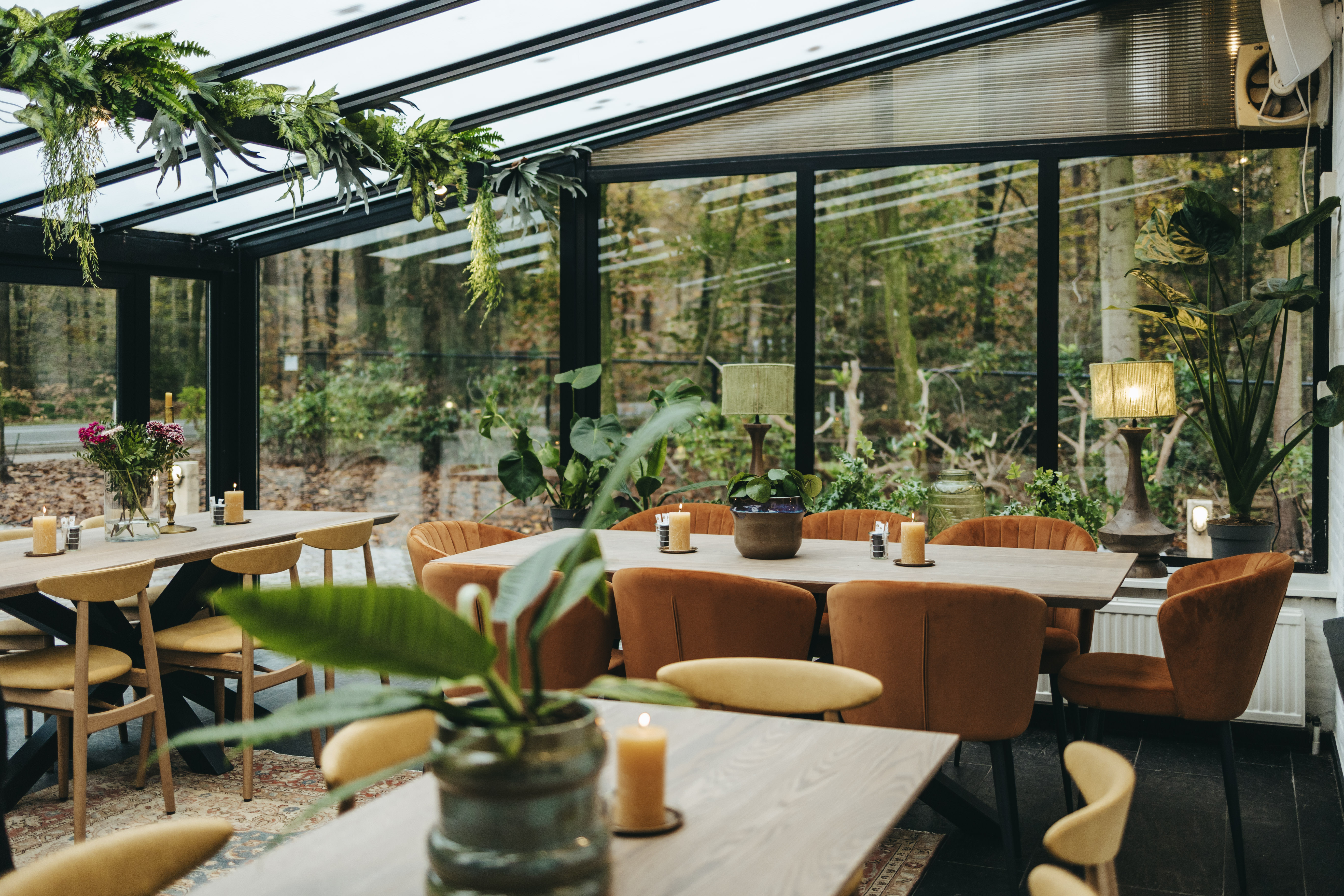 Sfeervol in de serre van Buitenplaats 't Soerel