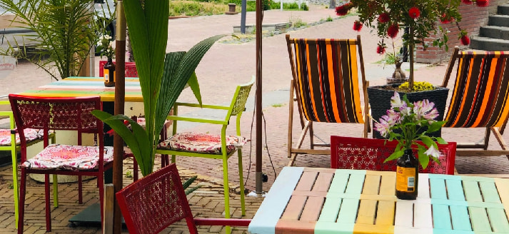 Kleurrijk terras