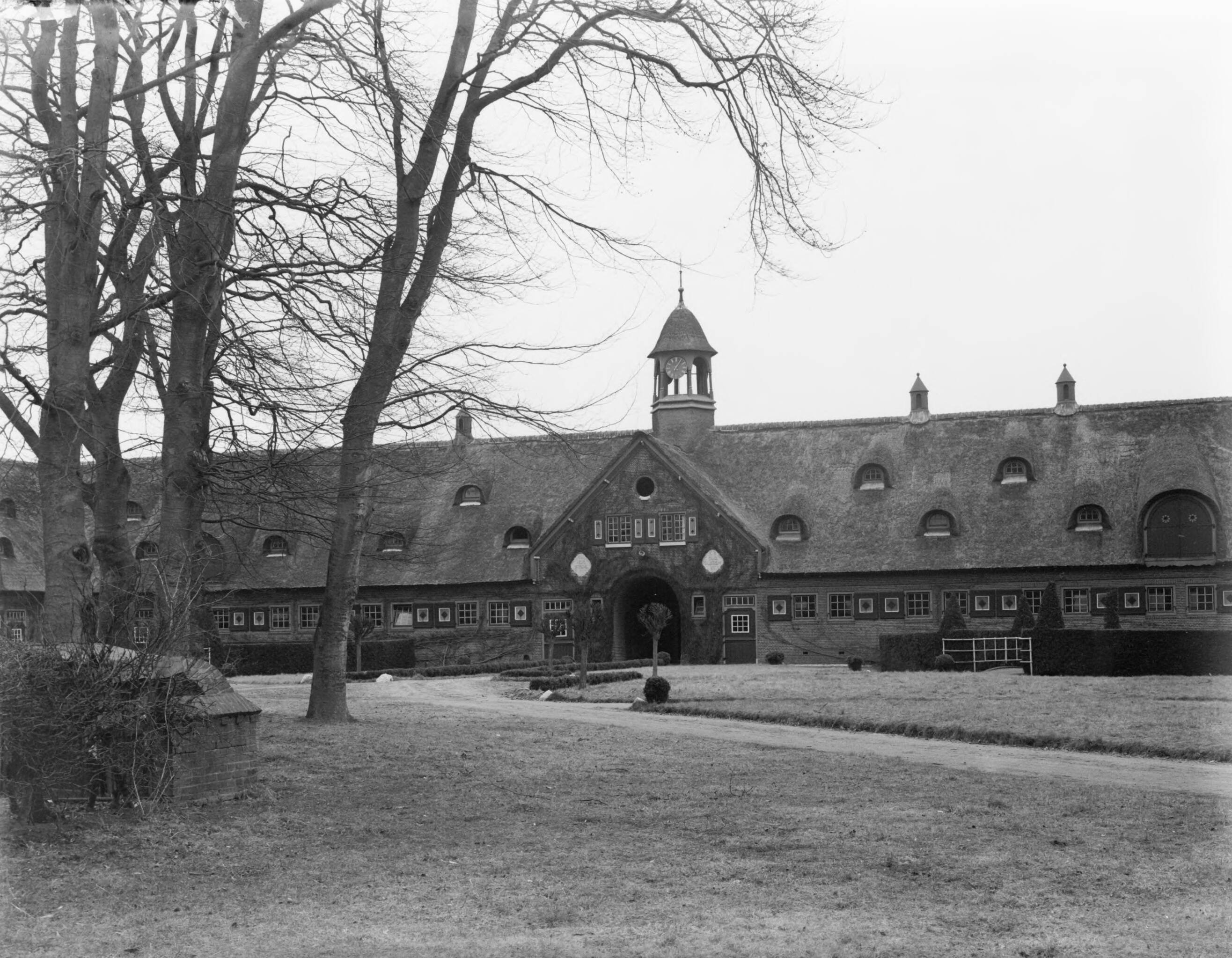 Hofstede | Radiostudio's - Willem van de Poll, Fotocollectie Van de Poll via Nationaal Archief