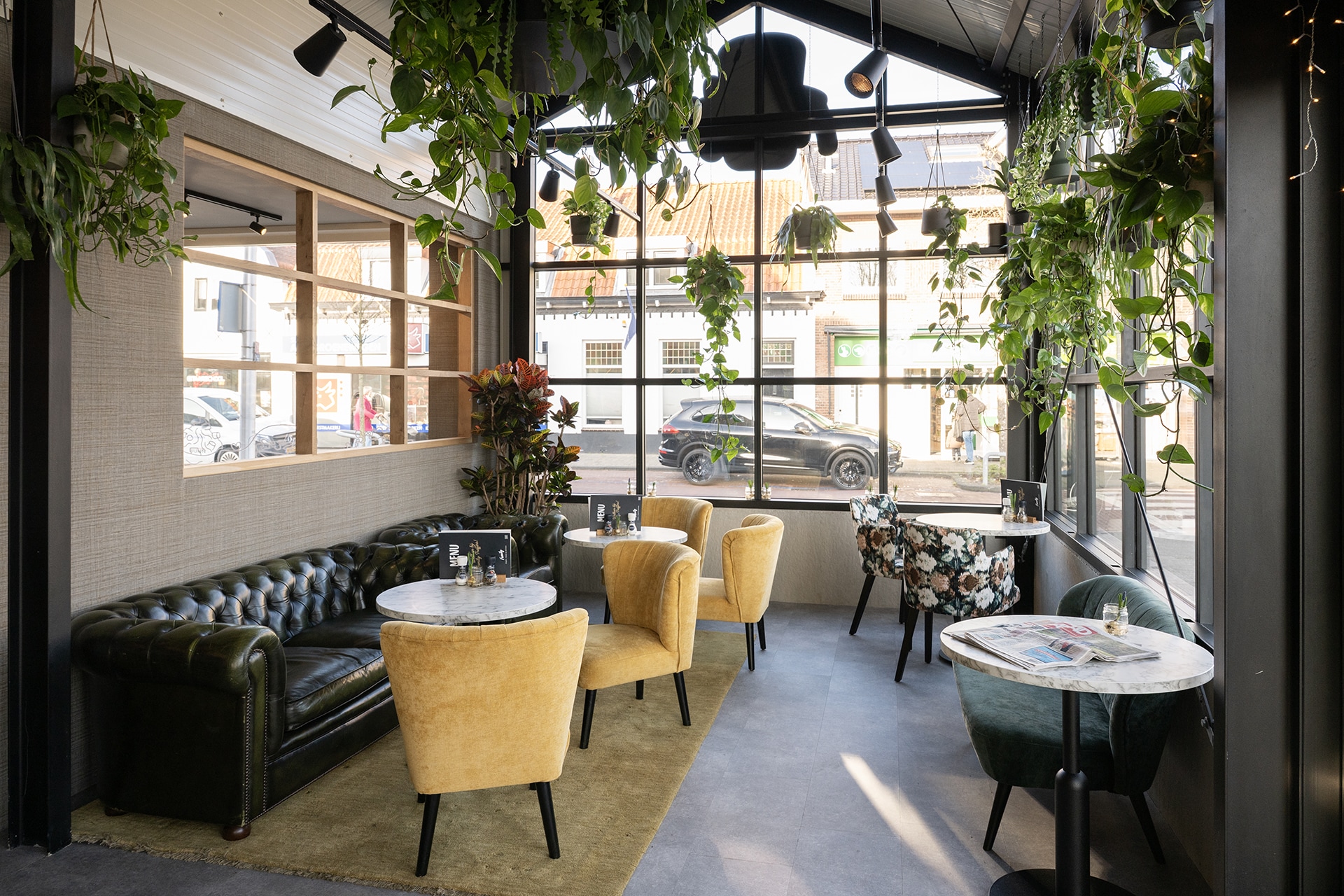 Loungen in de brasserie Treffers