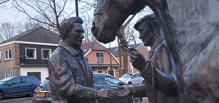 Zuidlaardermarkt Monument