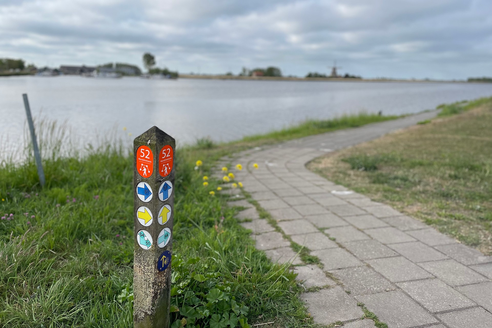 Tramhalte bij het Wonder van Noord-Holland