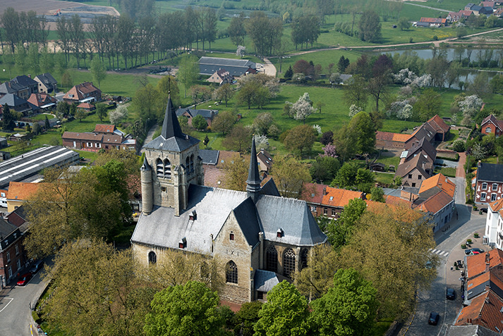 Kerk en omgeving Sint-Pieters-Leeuw