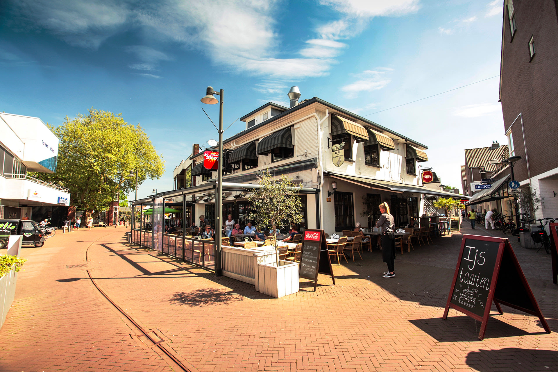 Grand café De Steeg in Borne
