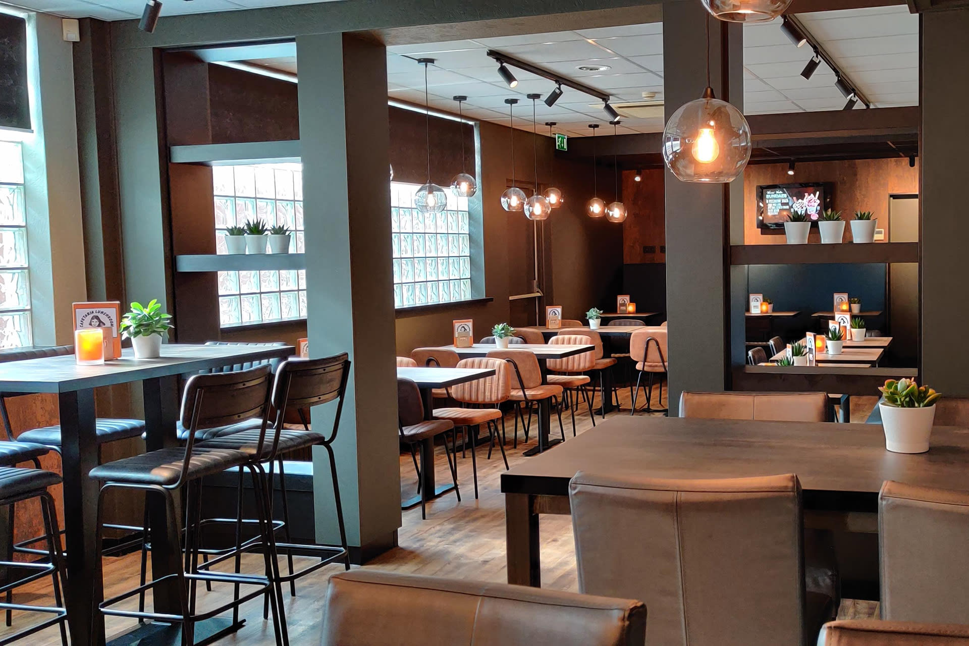 Stijlvolle lunchroom Emmy