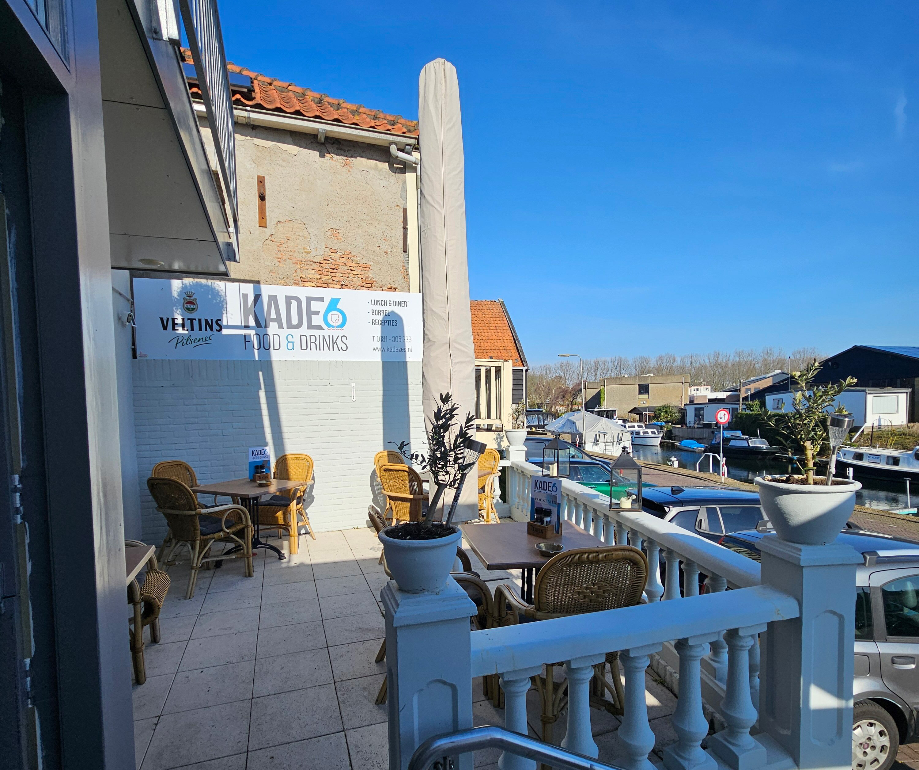 Kade 6 Food & Drinks