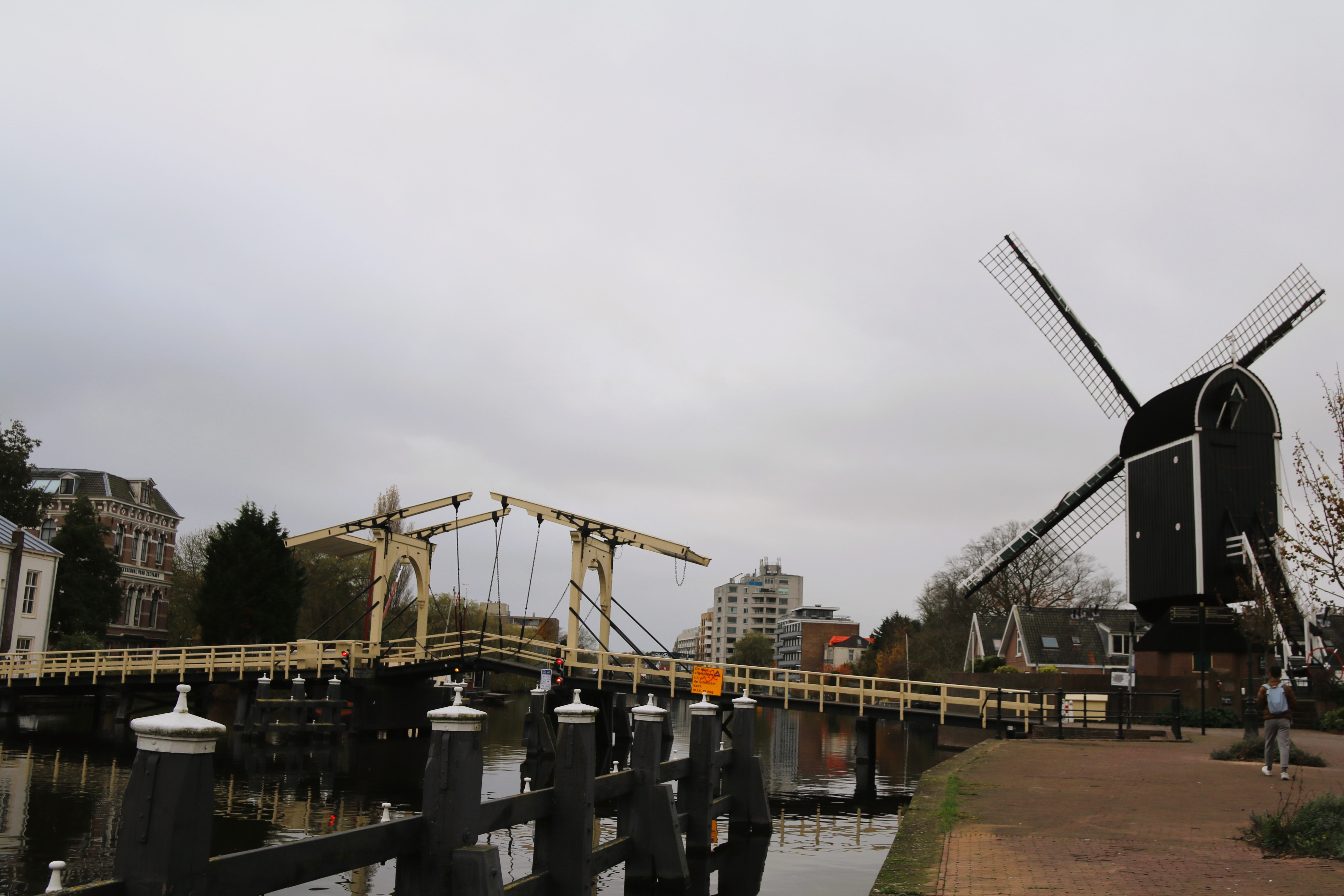 Rembrandtbrug vanaf Galgewater