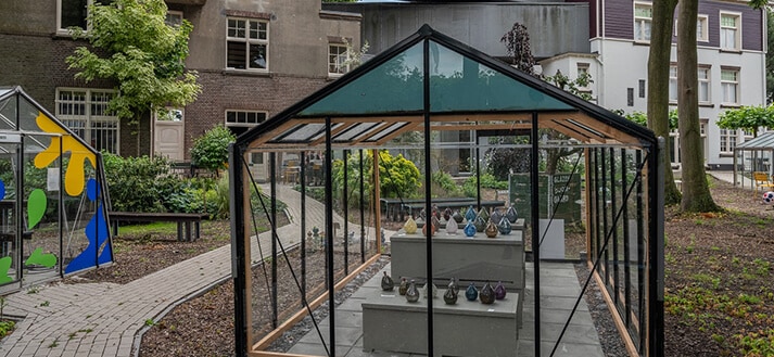 De tuin van het museum