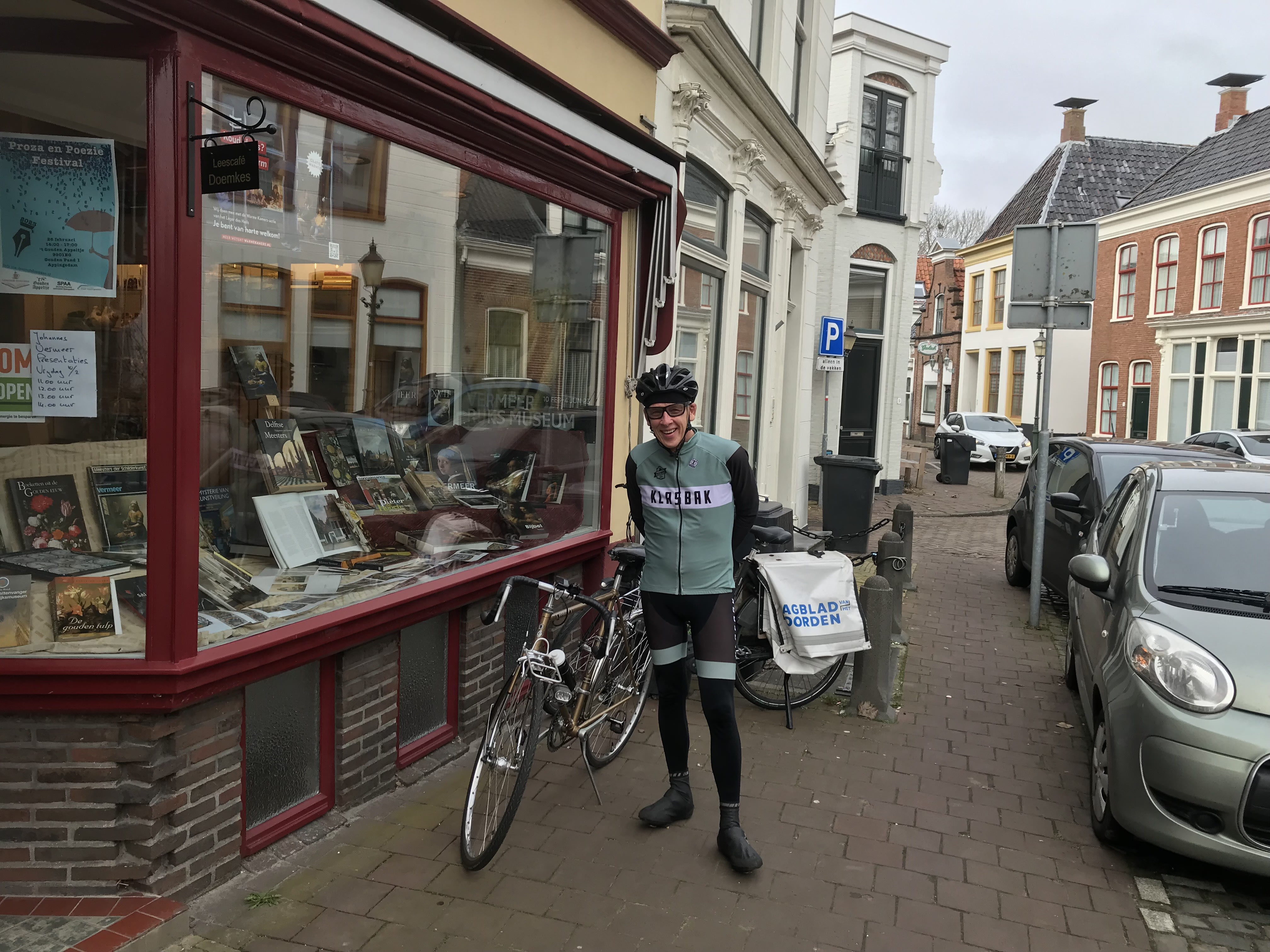 Leescafé Doemkes Fietser bij entree