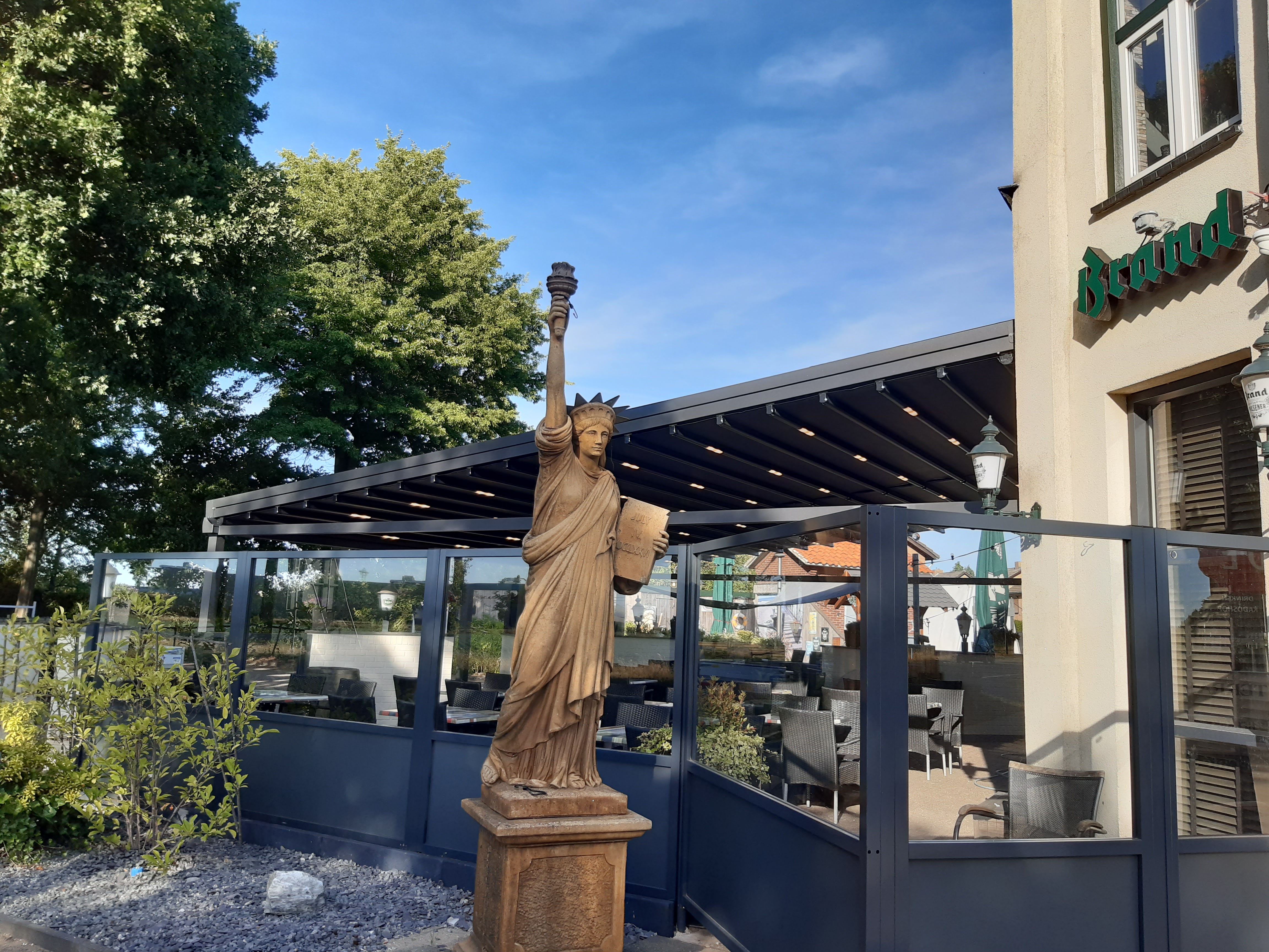 Vrijheidsbeeld in Sint Joost