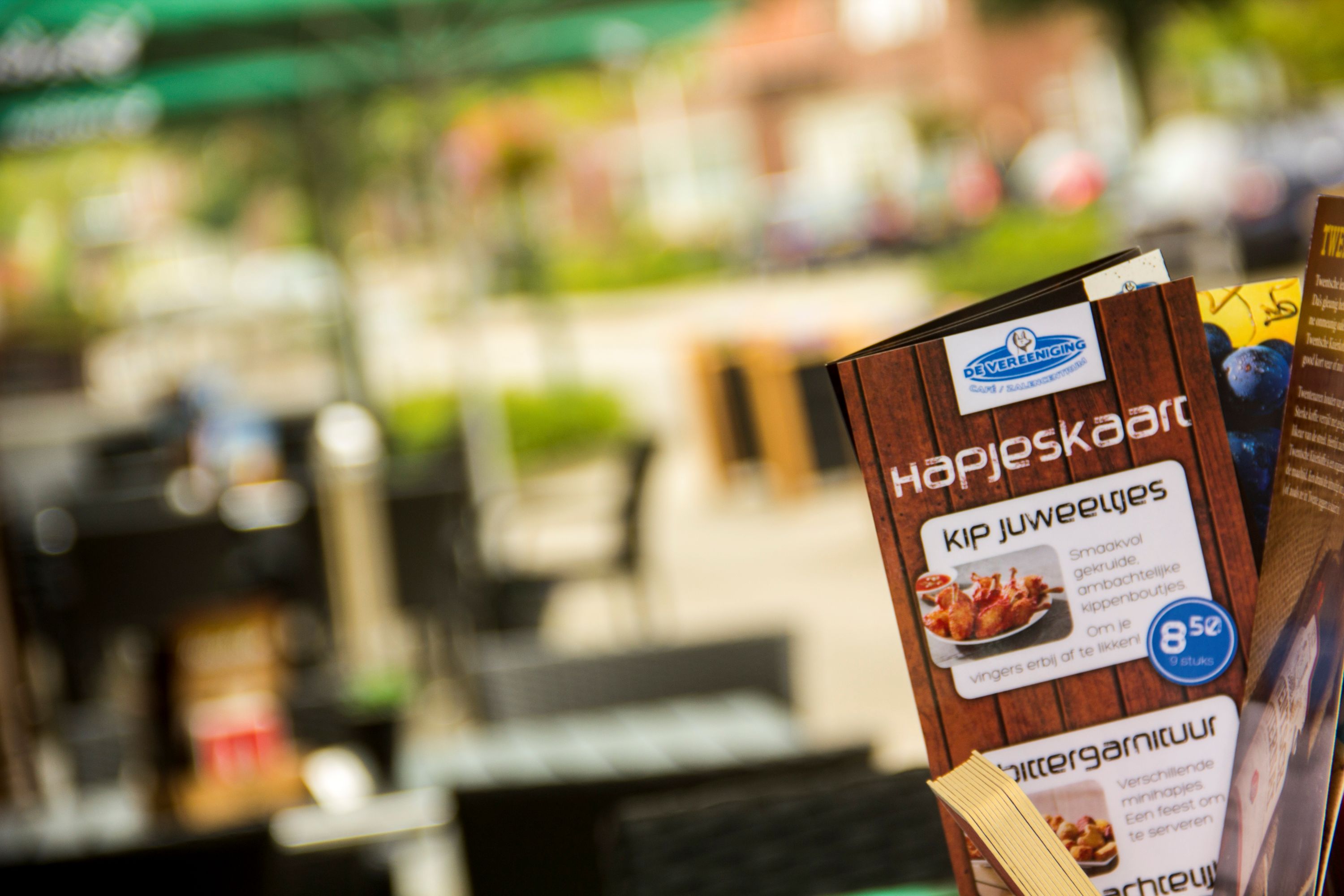 Kies wat lekkers van de kaart bij Café en zalencentrum de Vereeniging