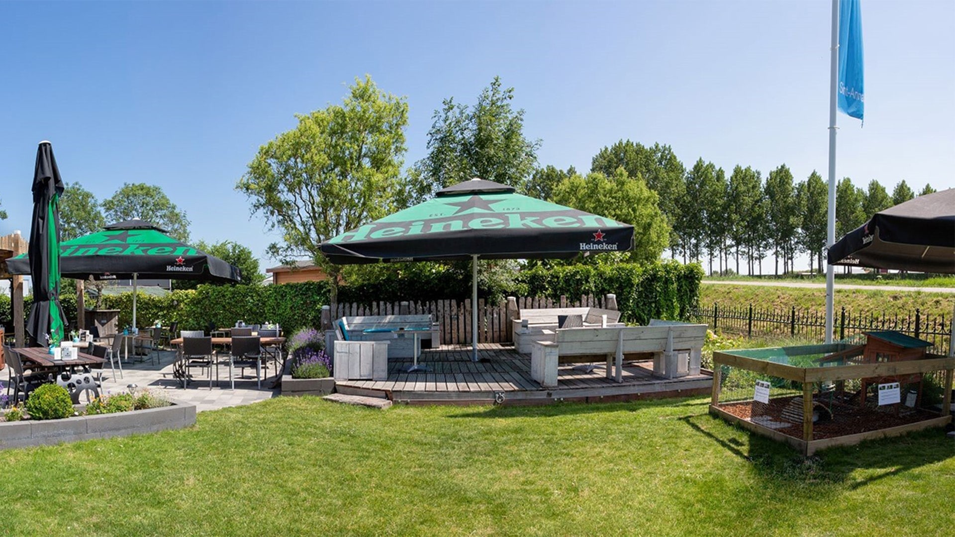 Groen terras van de Deu-Braek