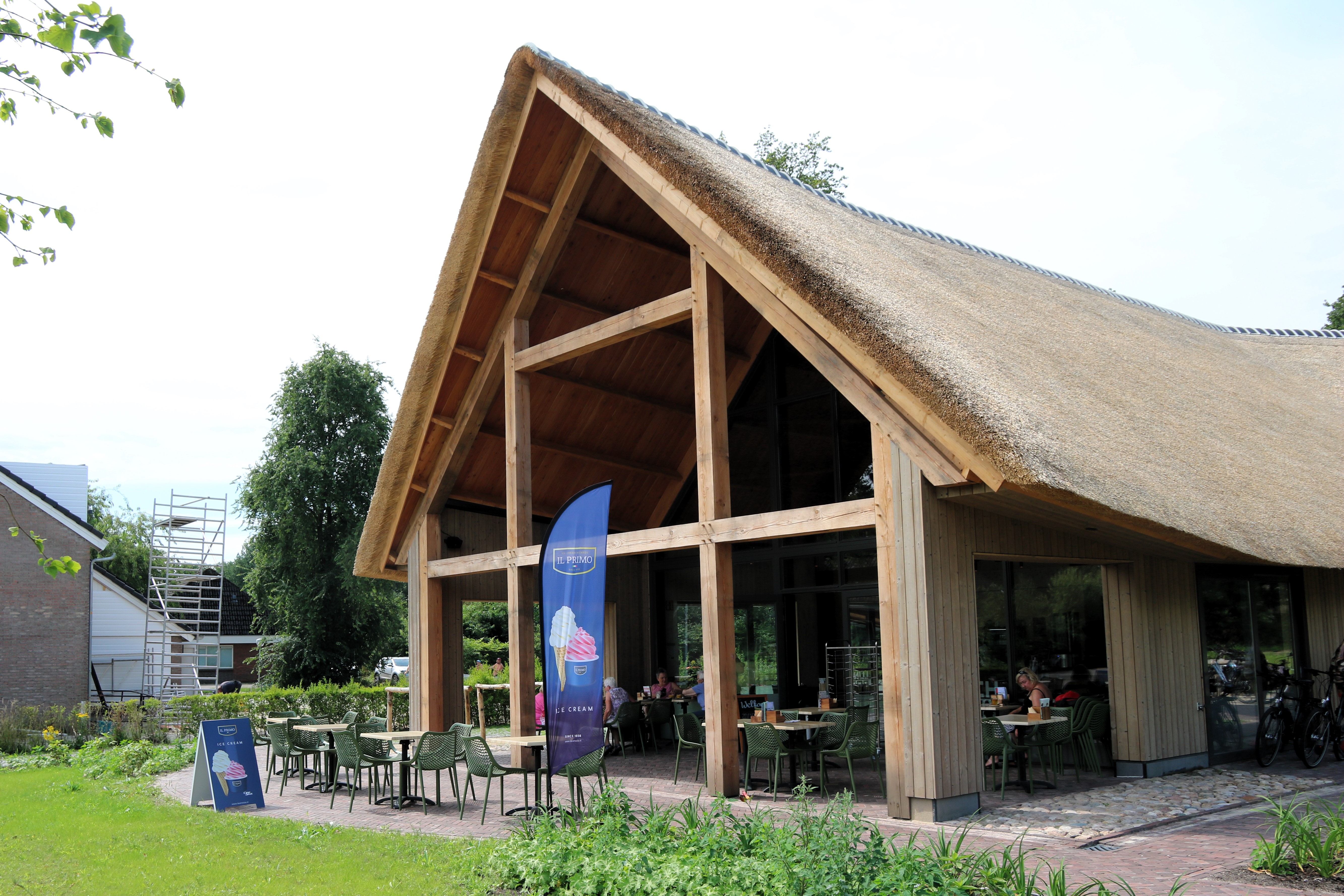 Lunchroom 't Hallenhoes | voorkant