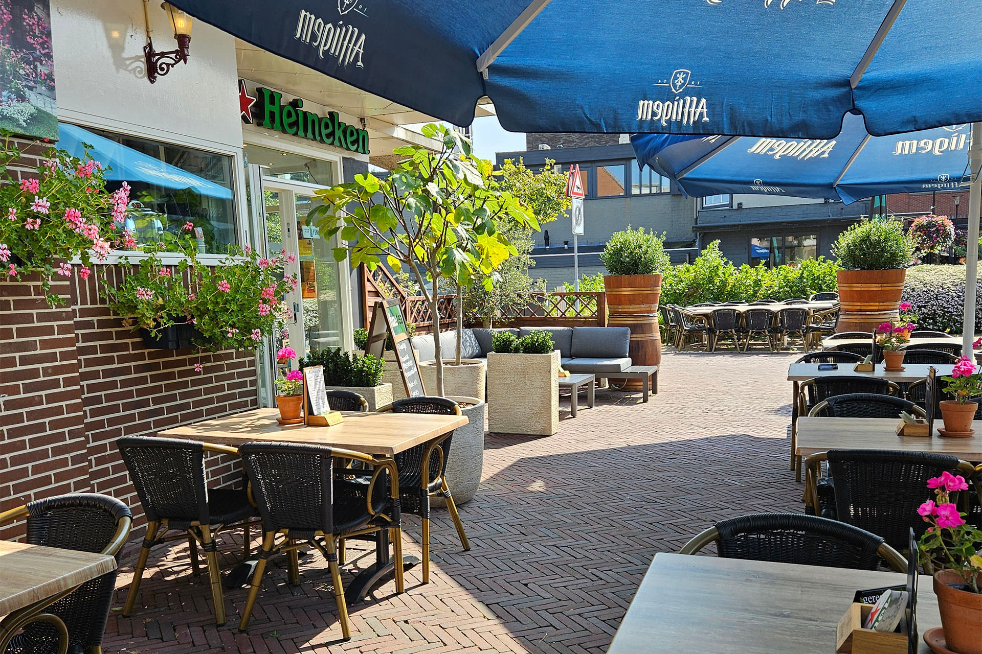 Lekker buiten zitten bij Tries