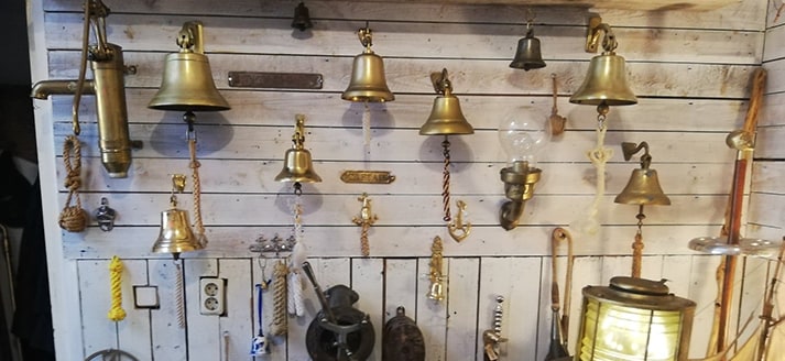 Vol met scheepsantiek