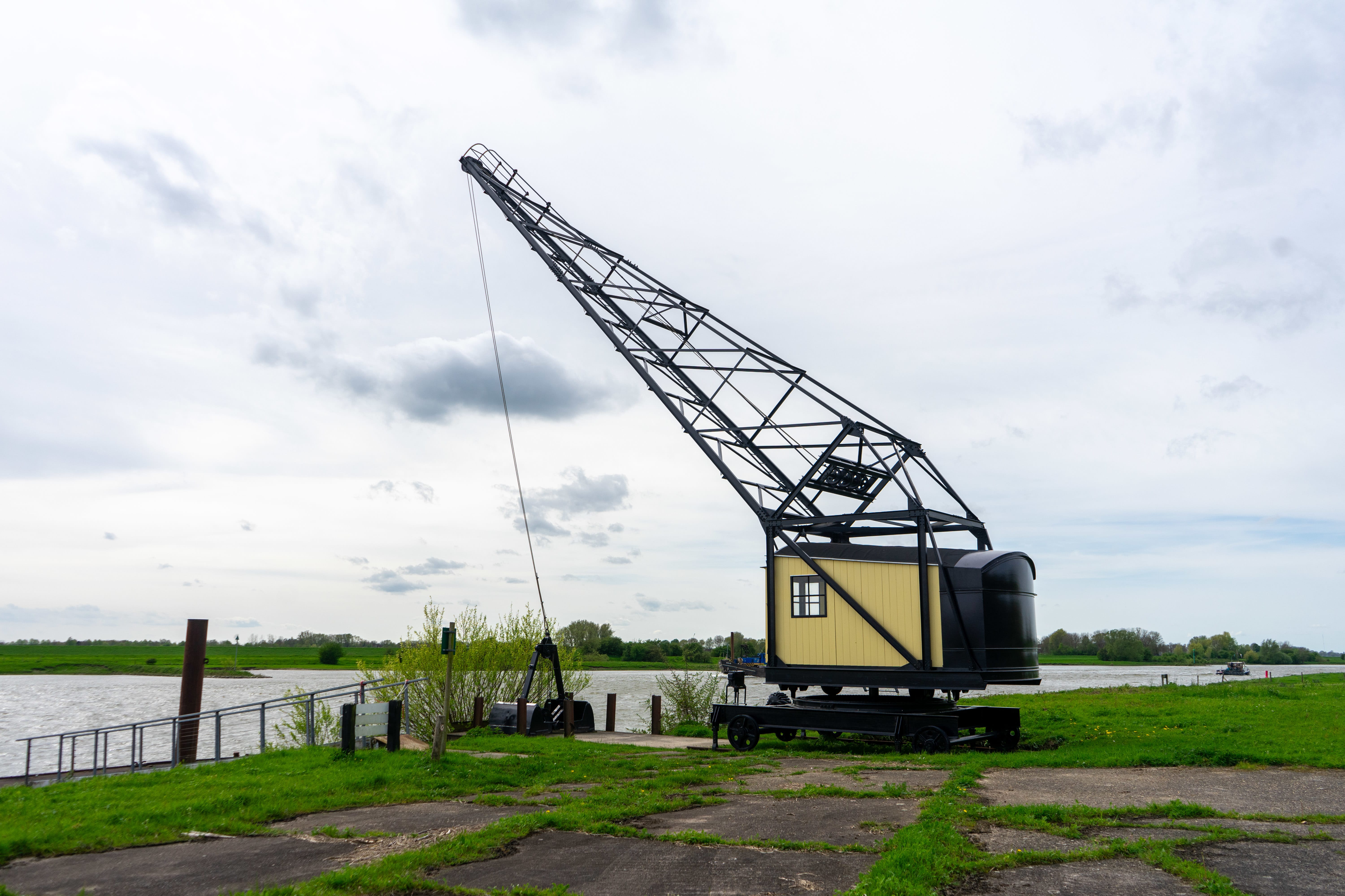 Steenfabriek Bosscherwaarden ouderwetse hijskraan