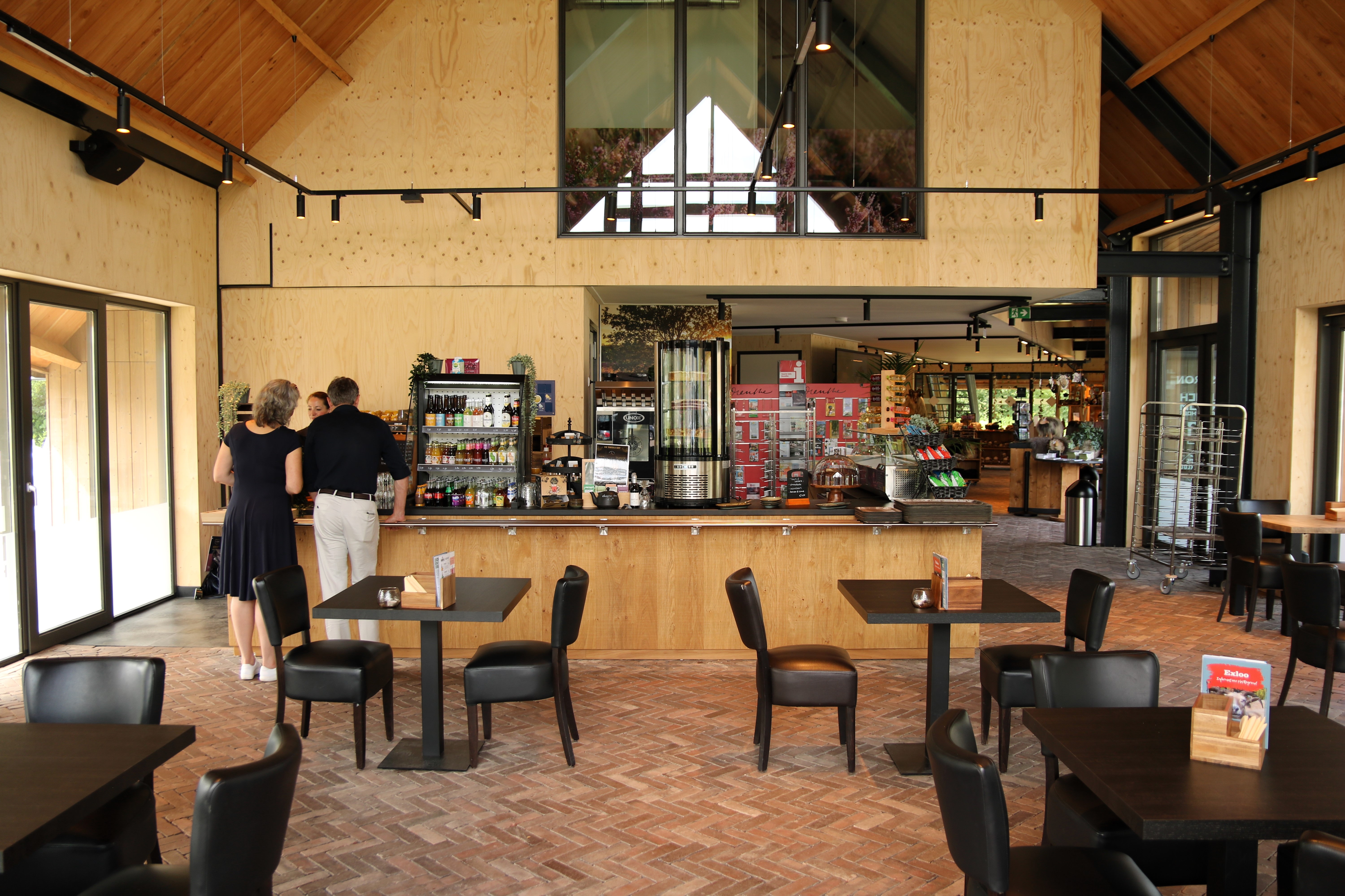 Lunchroom 't Hallenhoes | binnen