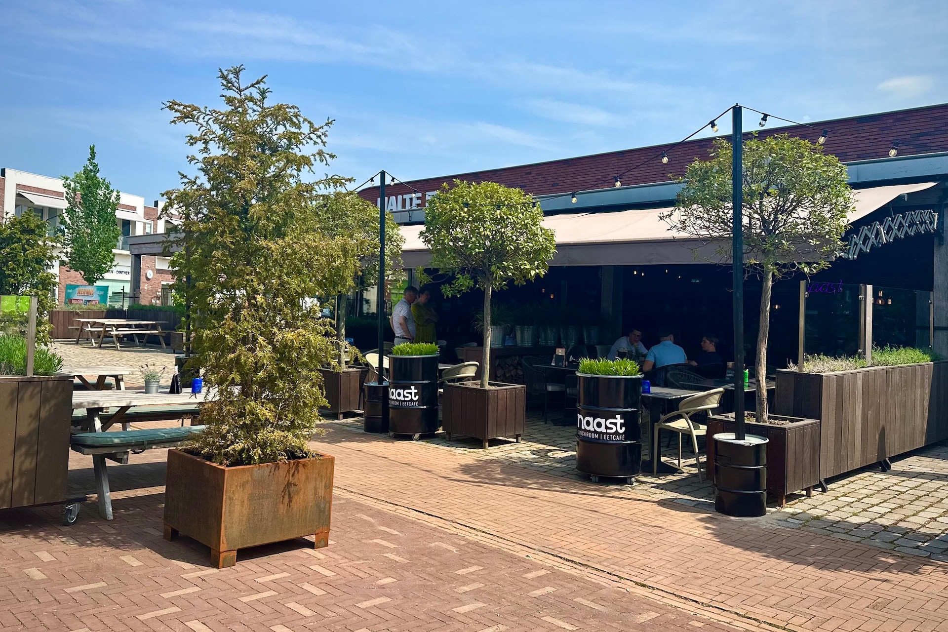 Naast Lunchroom & Eetcafé