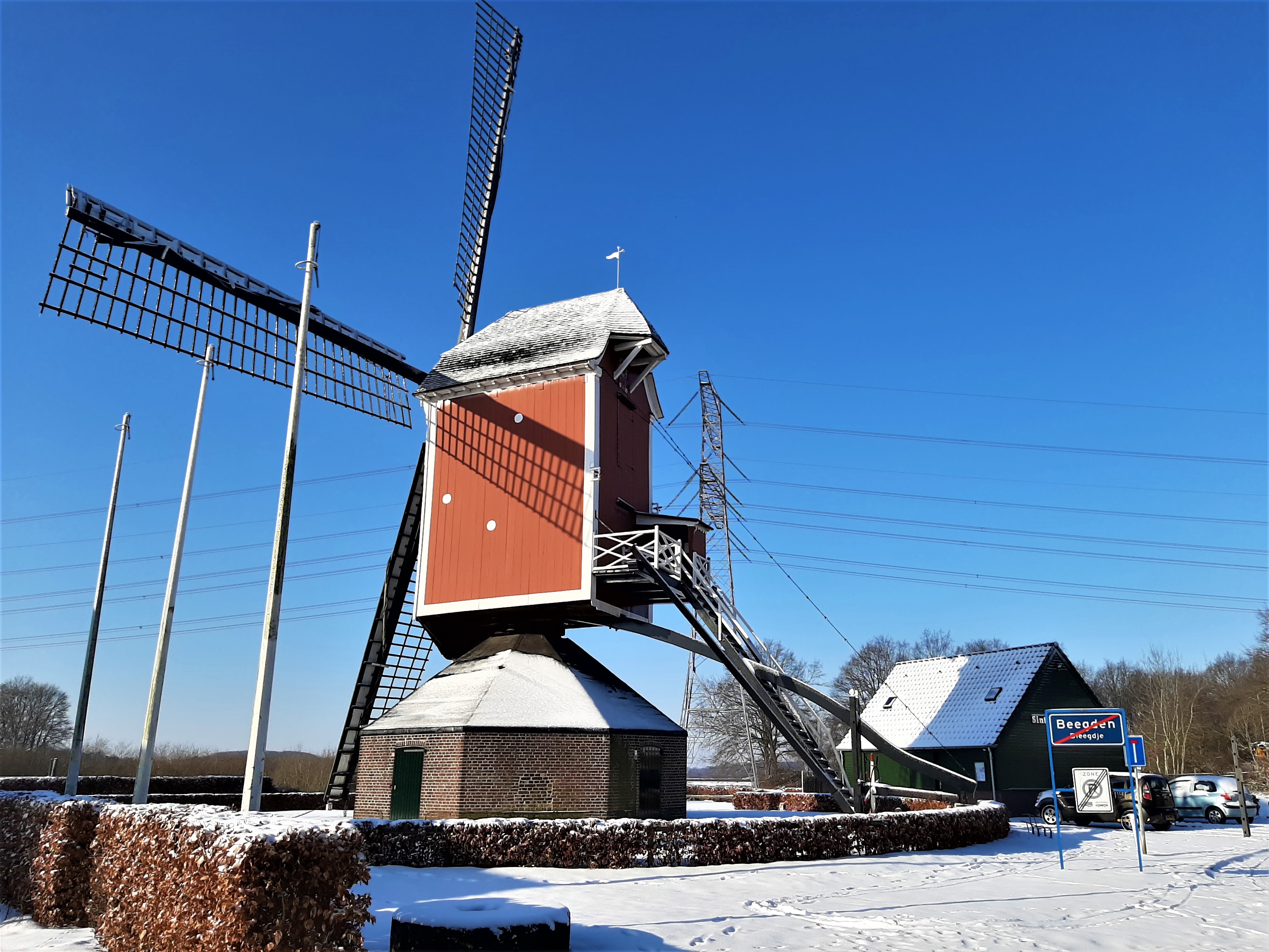 Sint Lindertmolen zijaanzicht 