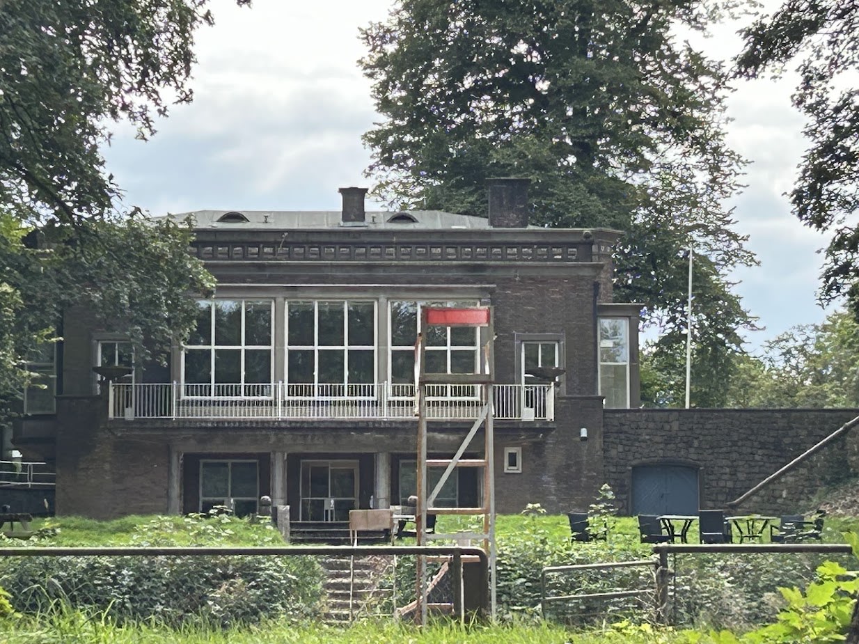 monumentaal pand Arnhems Buiten