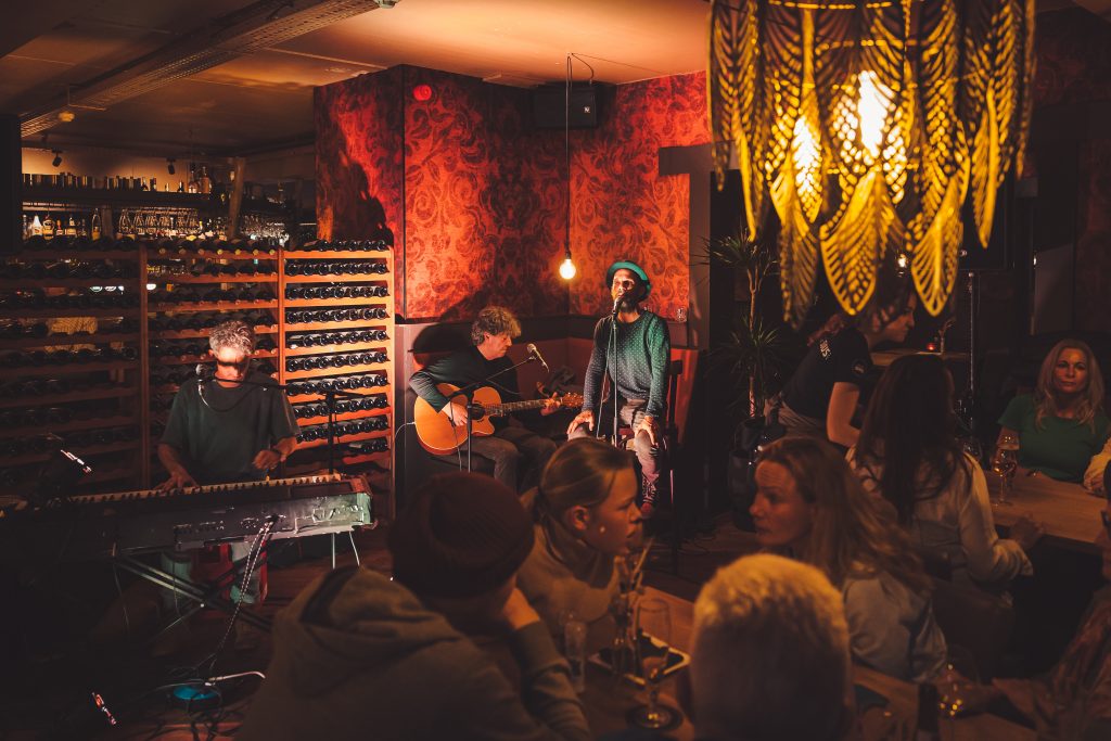 Gezelligheid bij Restaurant 't Huus van Guus