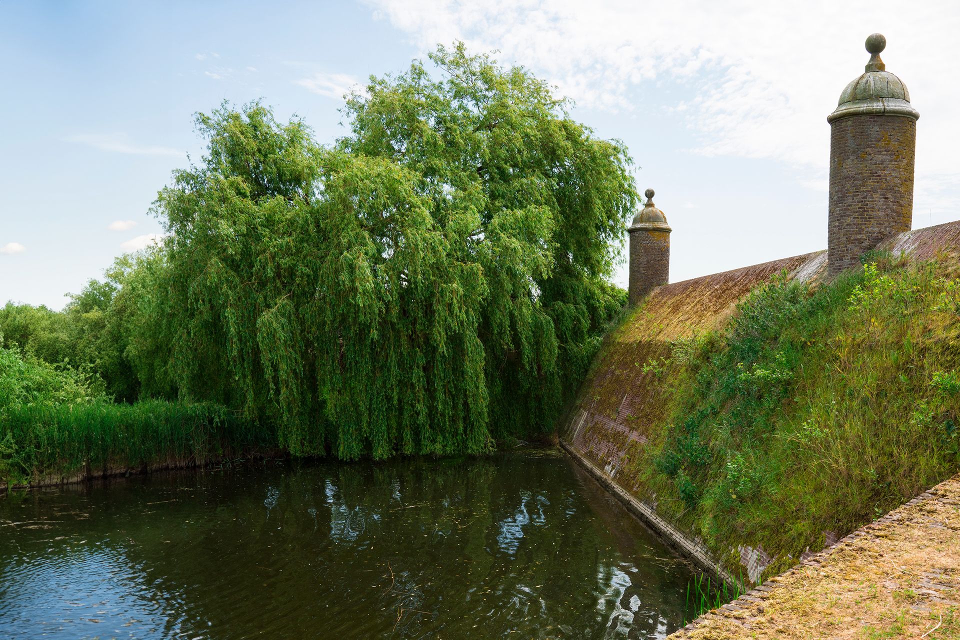 De Stenen Poppen in Klundert