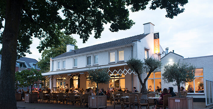 Een gezellige ijssalon