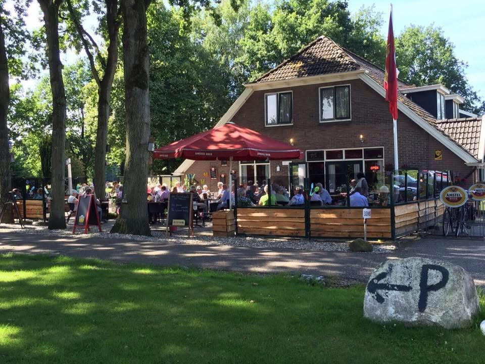 Gezellig terras van Eetcafé Hegeman